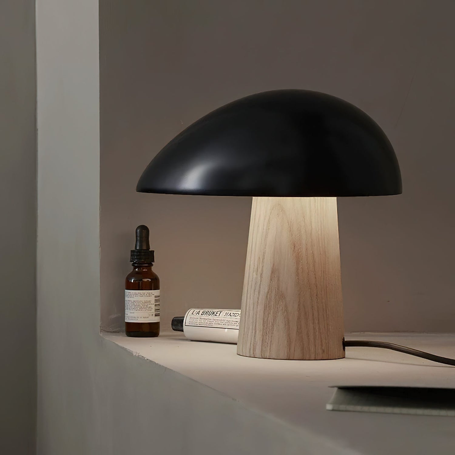Night Farmhouse Resin Table Lamp