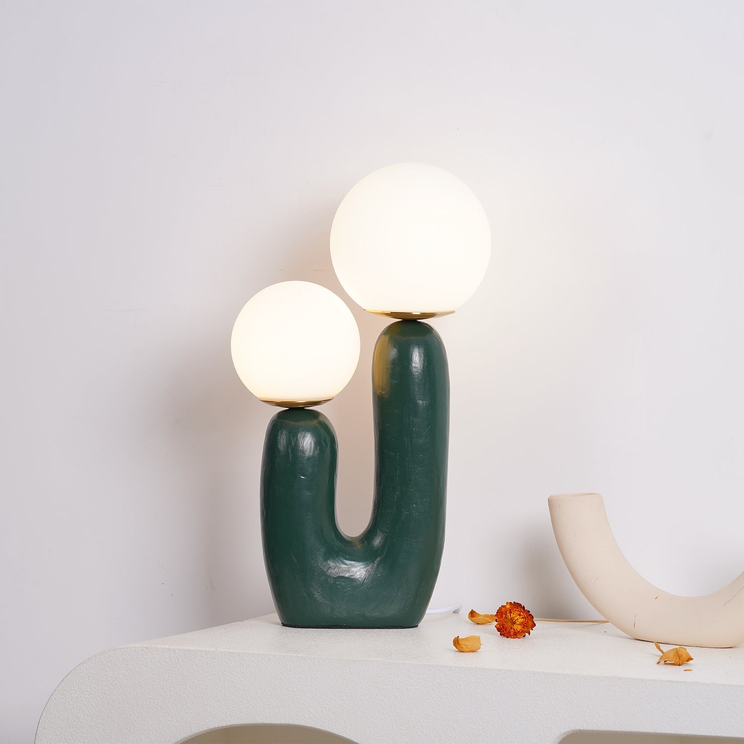 Oo Modern Table Lamp