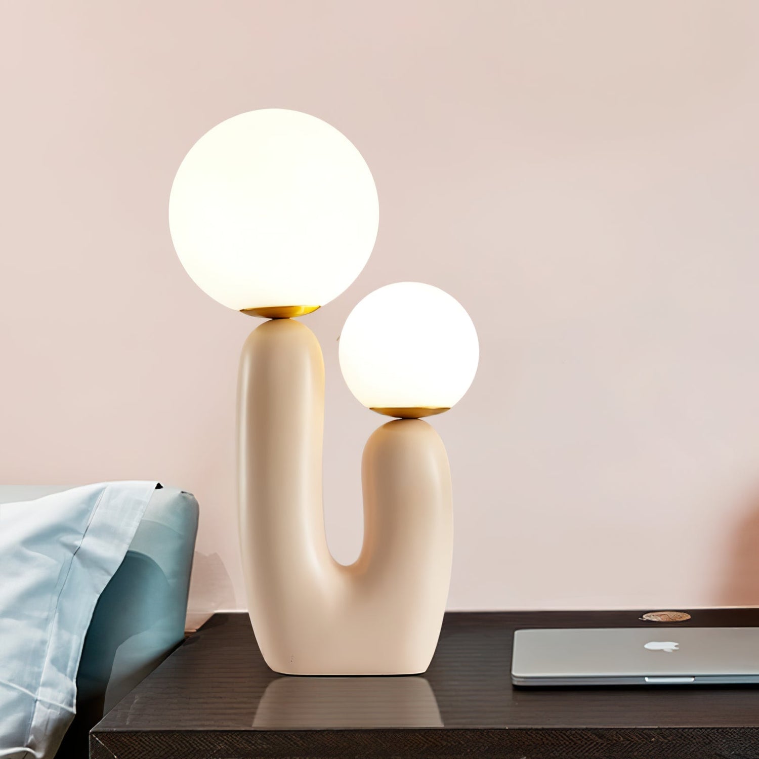 Oo Modern Resin Table Lamp