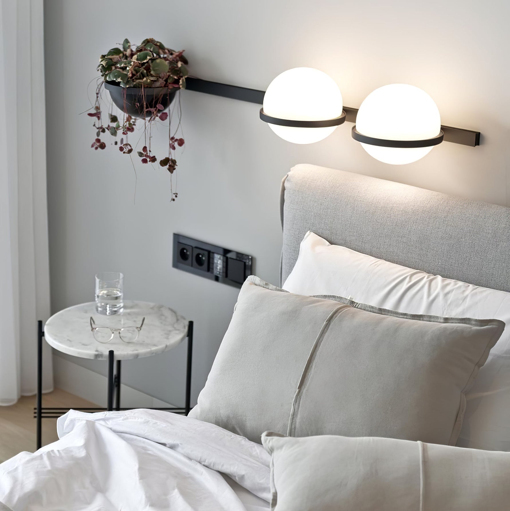 Solstice Wall Light - Lamp Outdoor