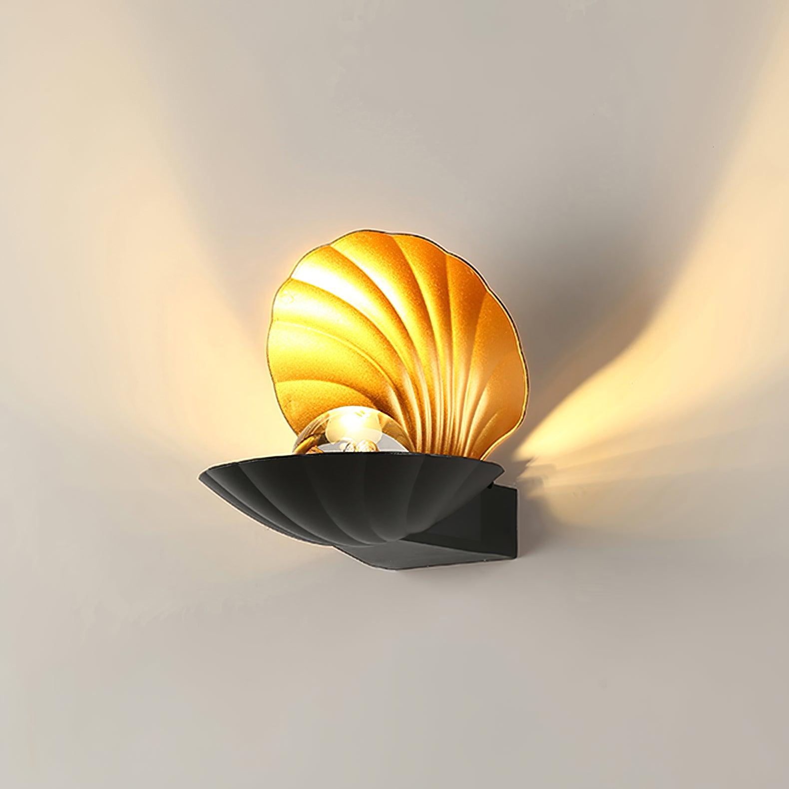 Pearl Clam Wall Light - Lamp Outdoor