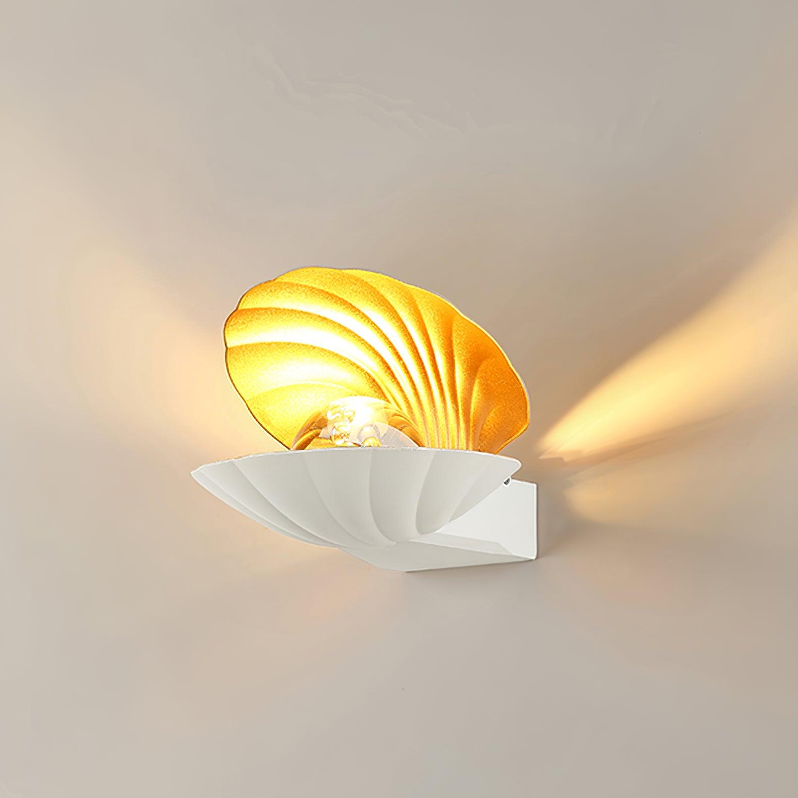 Pearl Clam Wall Light - Lamp Outdoor
