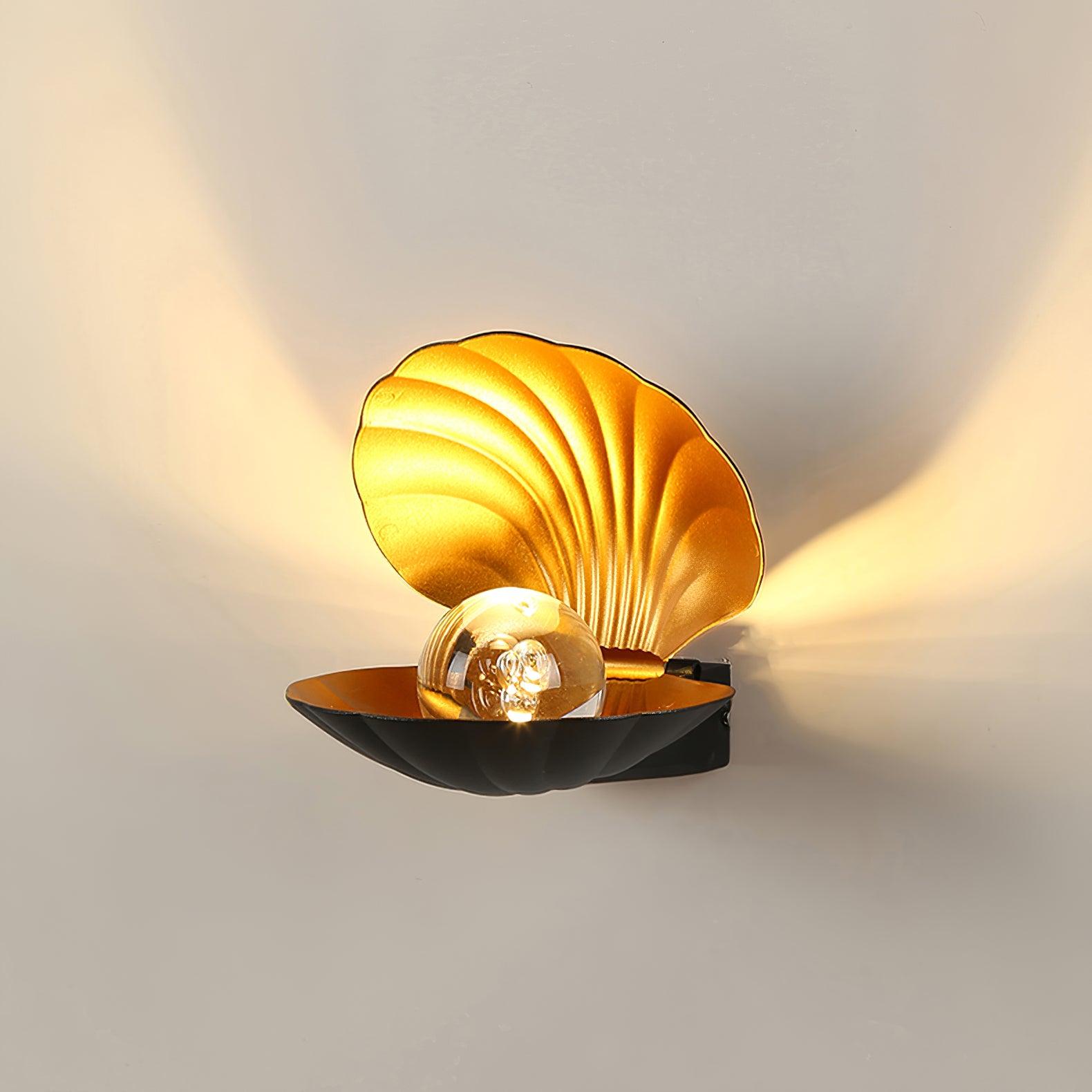 Pearl Clam Wall Light - Lamp Outdoor