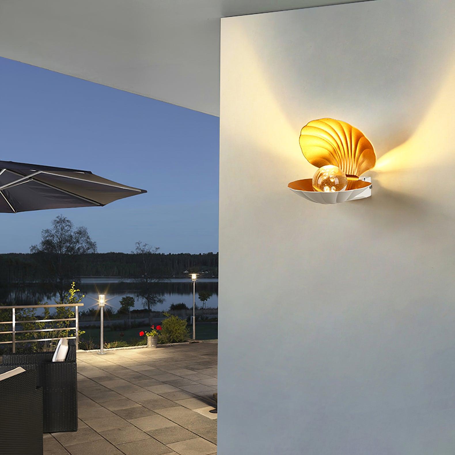 Pearl Clam Wall Light - Lamp Outdoor