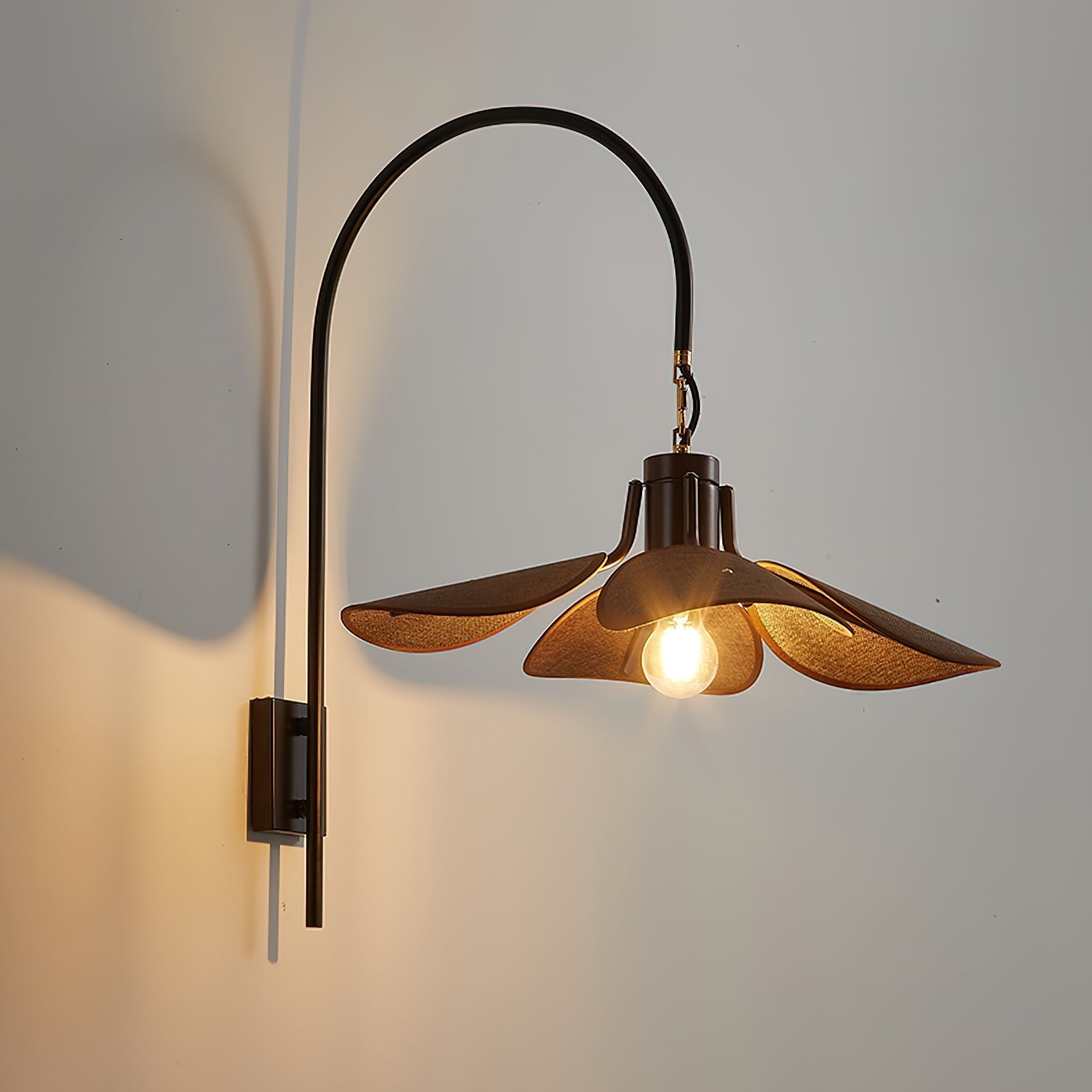 Petal Bloom Wall Lamp - Lamp Outdoor