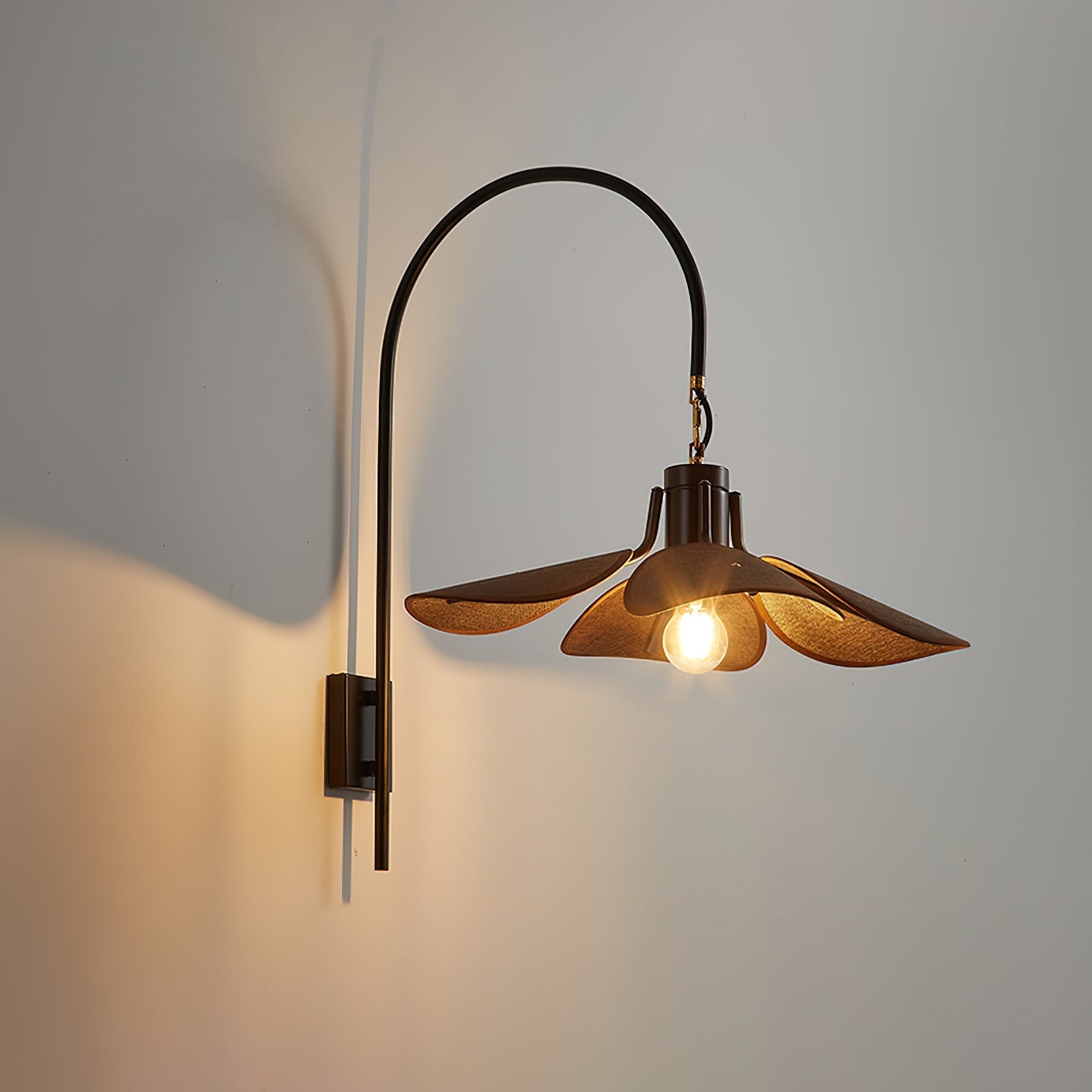 Petal Bloom Wall Lamp - Lamp Outdoor