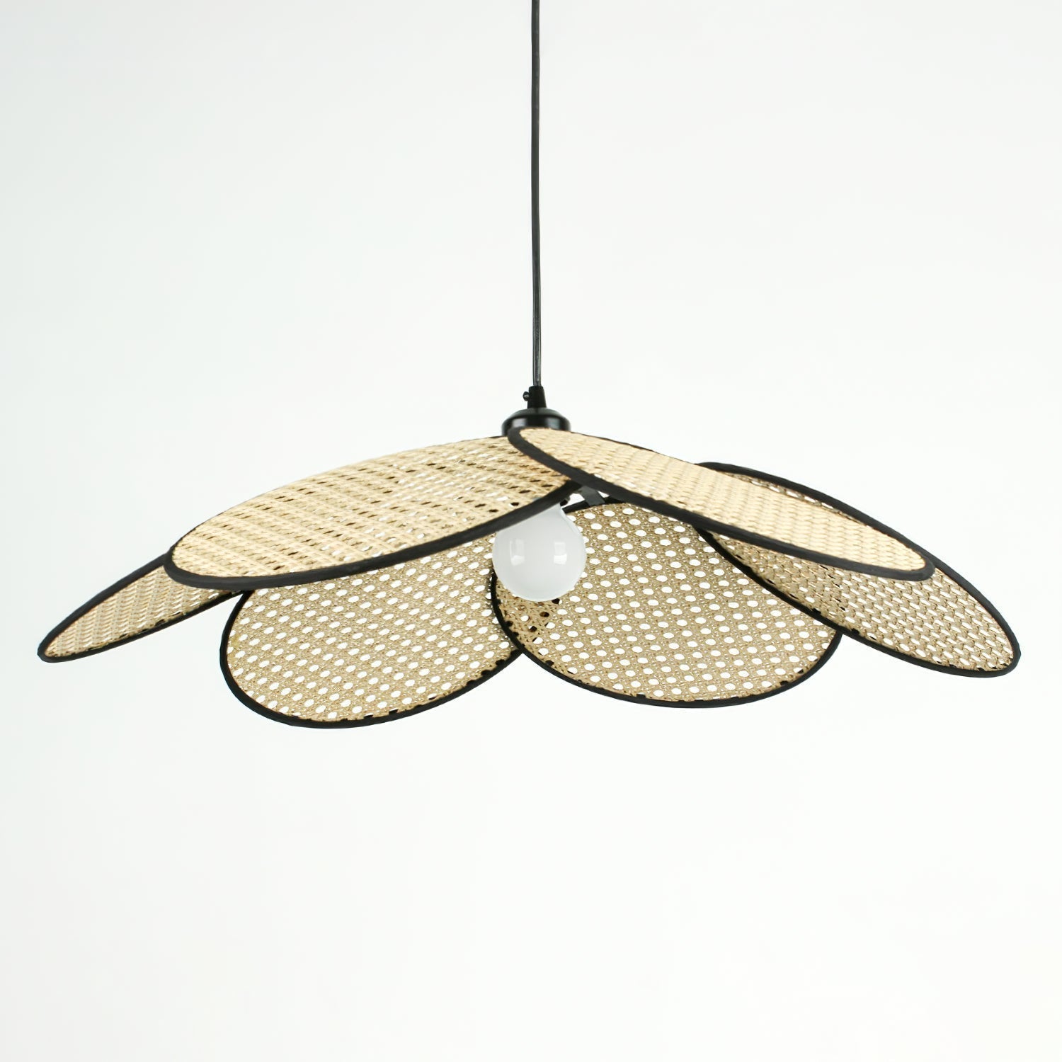 Petals Rattan Pendant Lamp - Lamp Outdoor