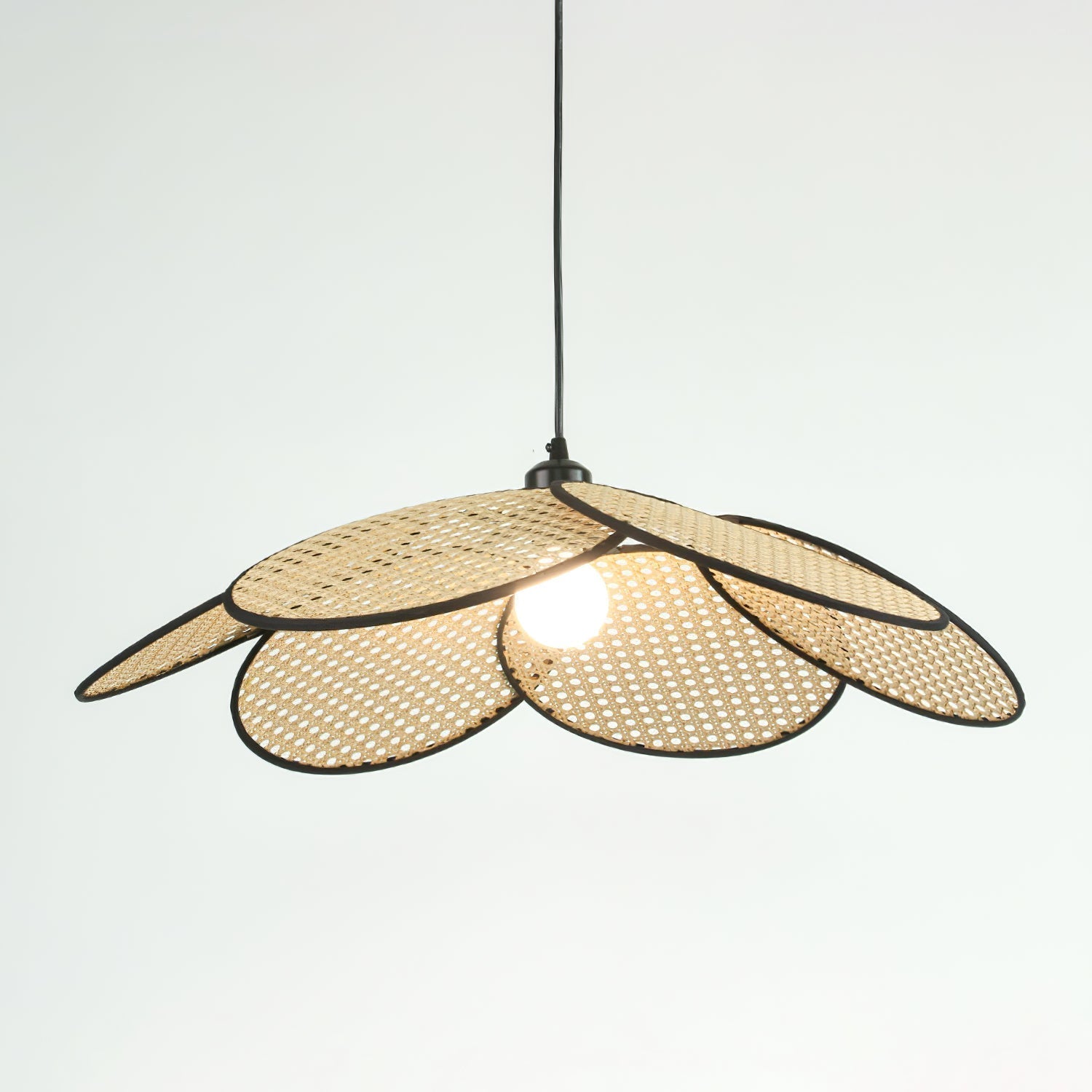 Petals Rattan Pendant Lamp - Lamp Outdoor