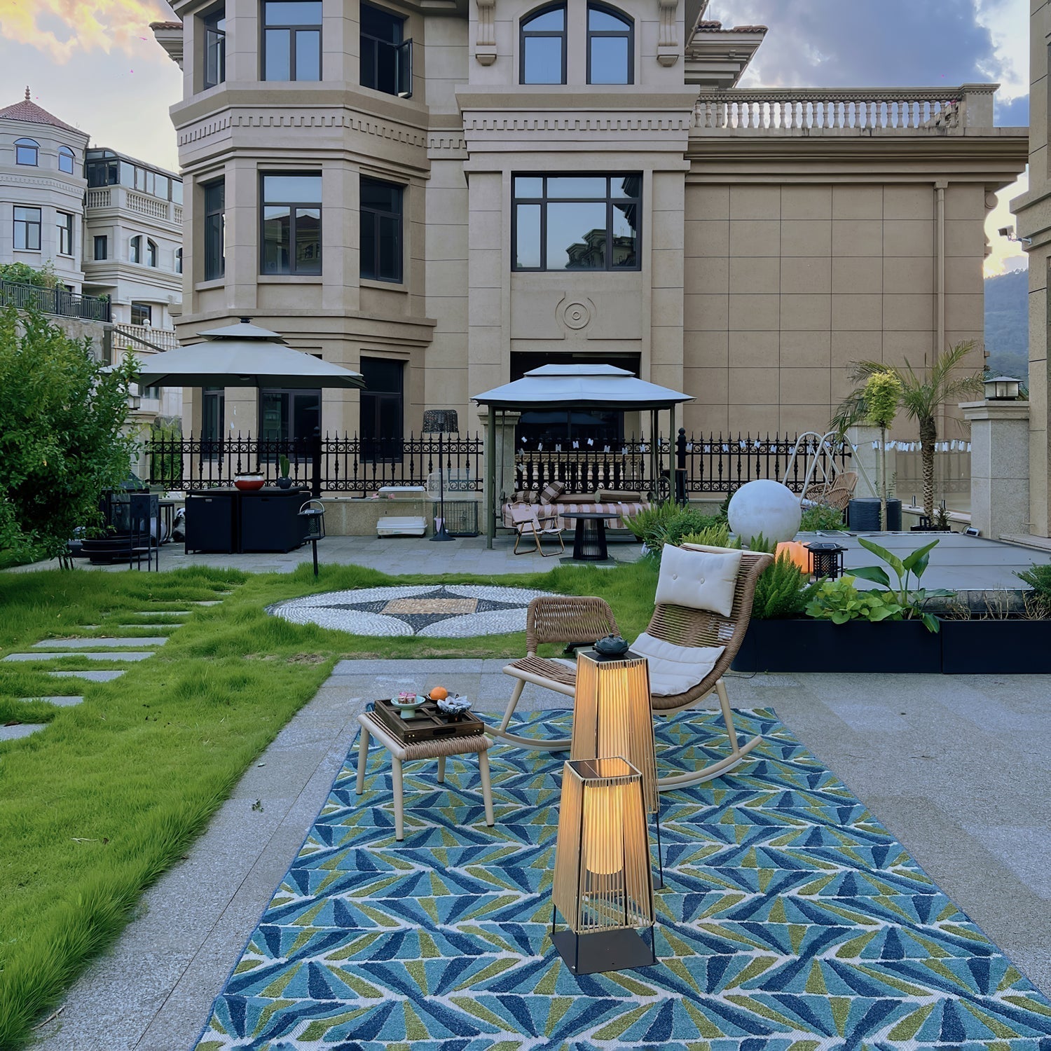 Plastic Rattan Outdoor Post Light - Lamp Outdoor