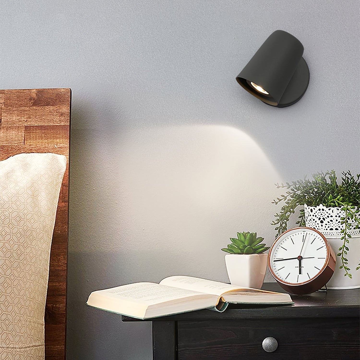 Rheta Modern Wall Light
