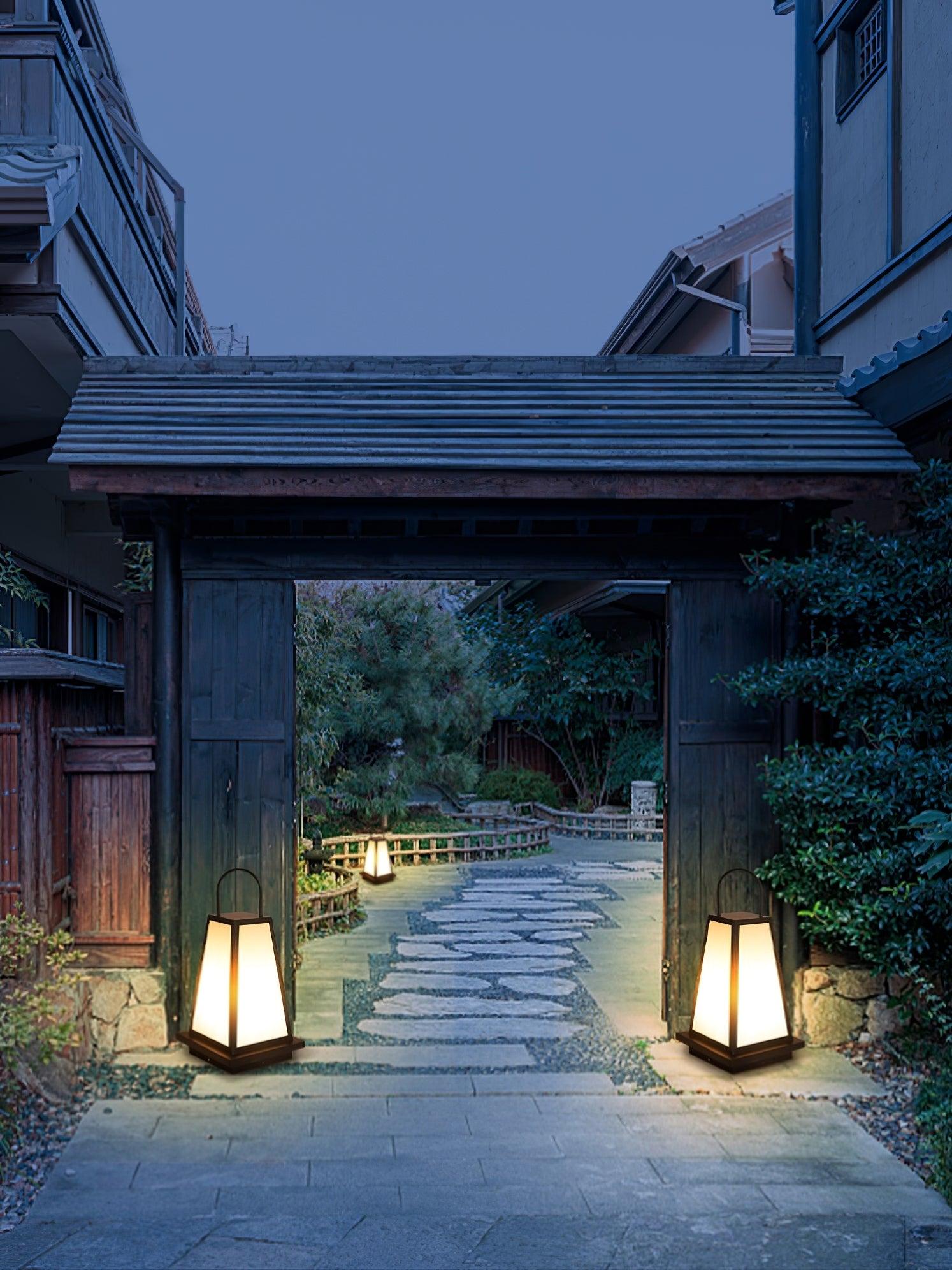 Roam Lantern Garden Outdoor Lamp - Lamp Outdoor