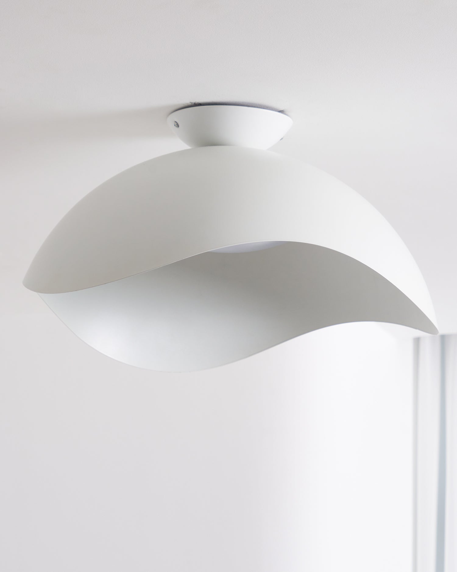 Serene Wave Ceiling Light - Lamp Outdoor