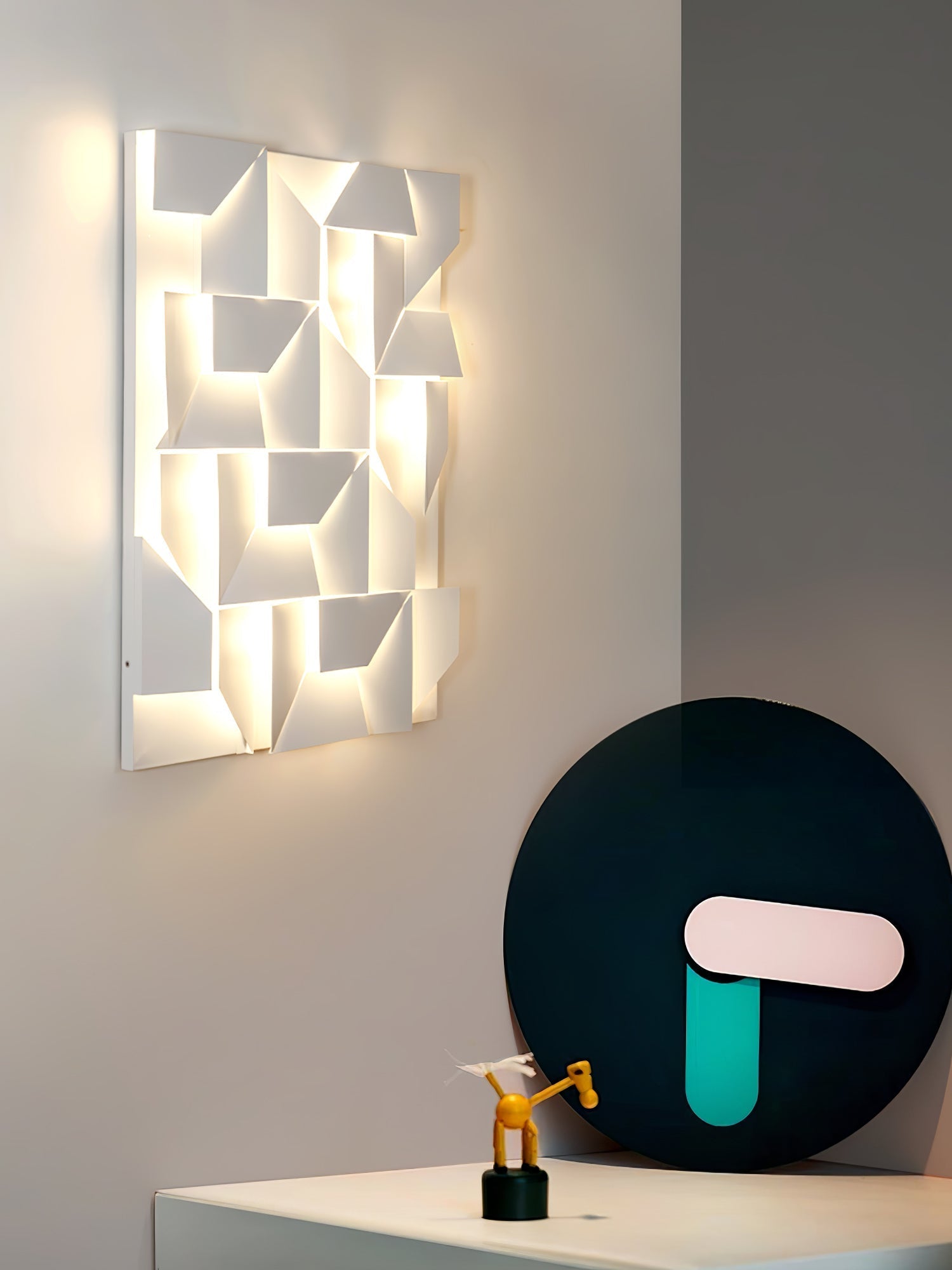 Shadows Grand Sconce - Lamp Outdoor