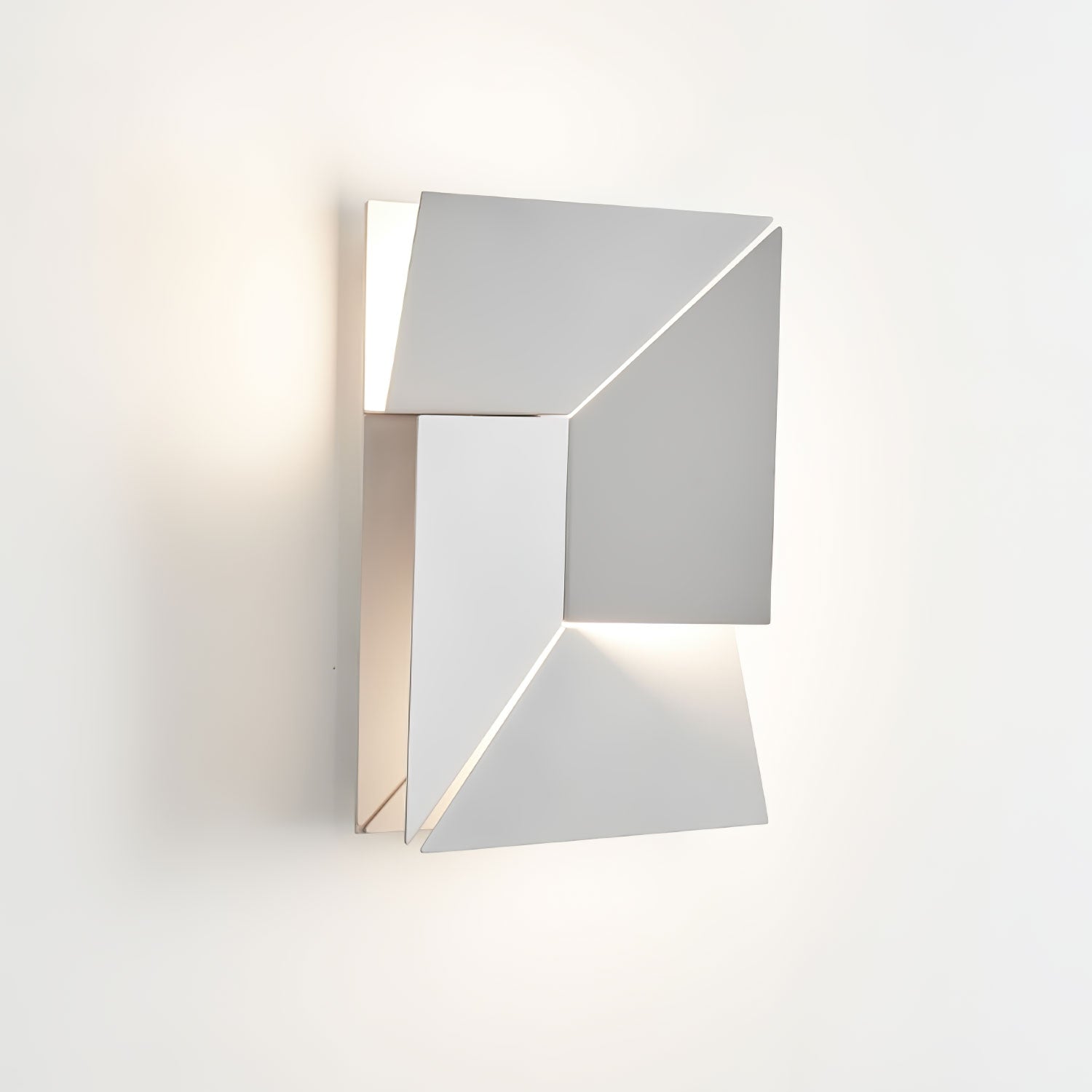 Shadows Grand Sconce - Lamp Outdoor
