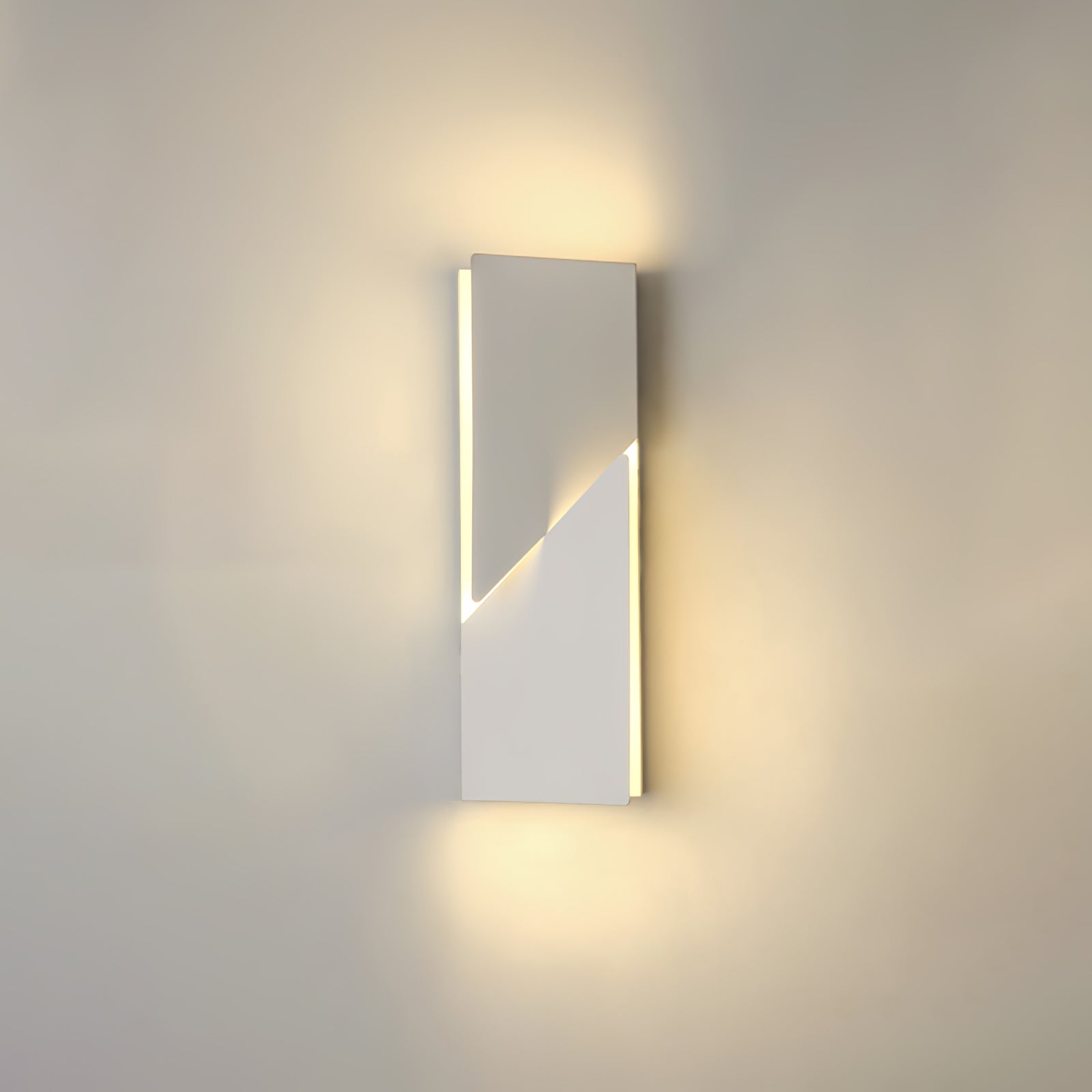 Shadows Grand Sconce - Lamp Outdoor