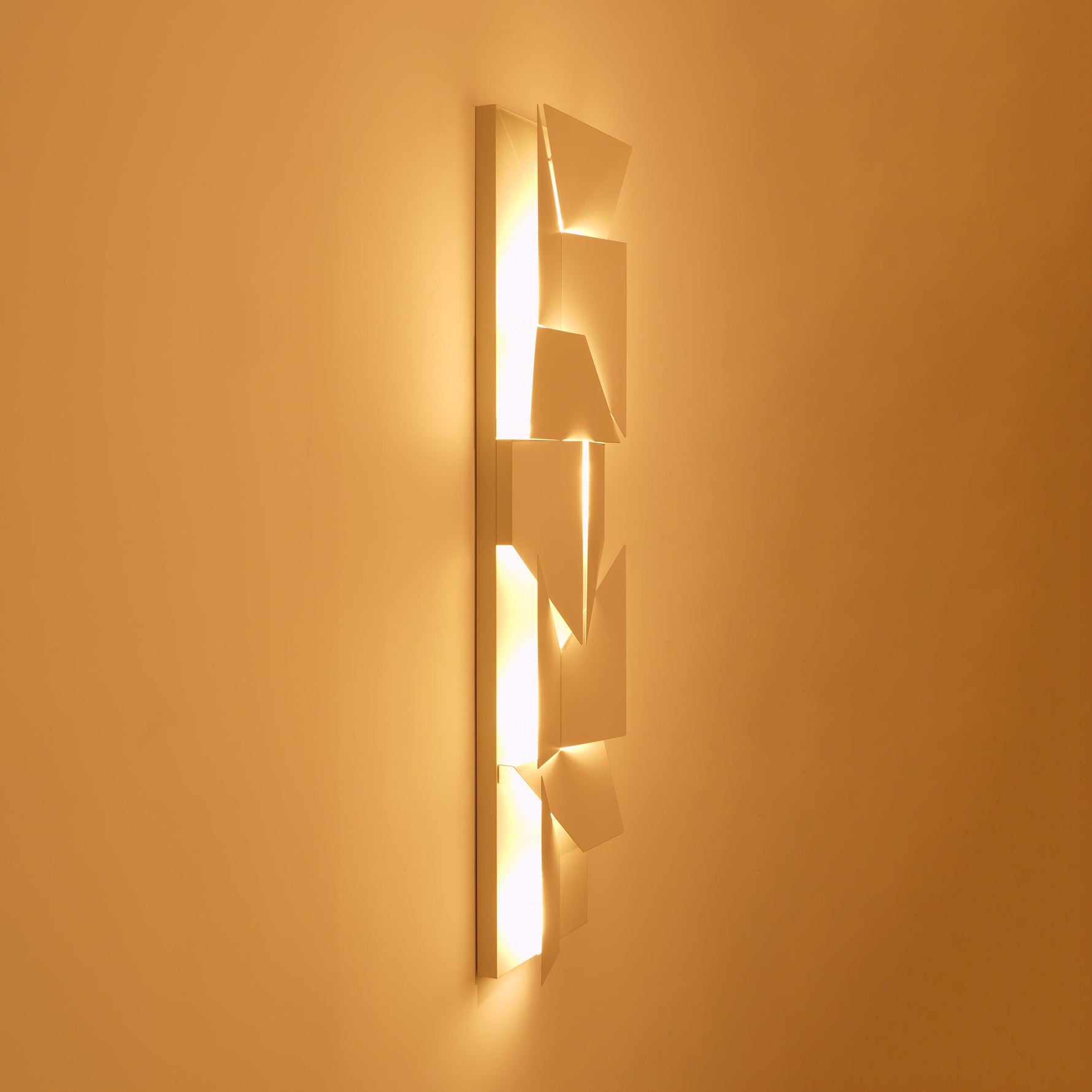 Shadows Grand Sconce - Lamp Outdoor