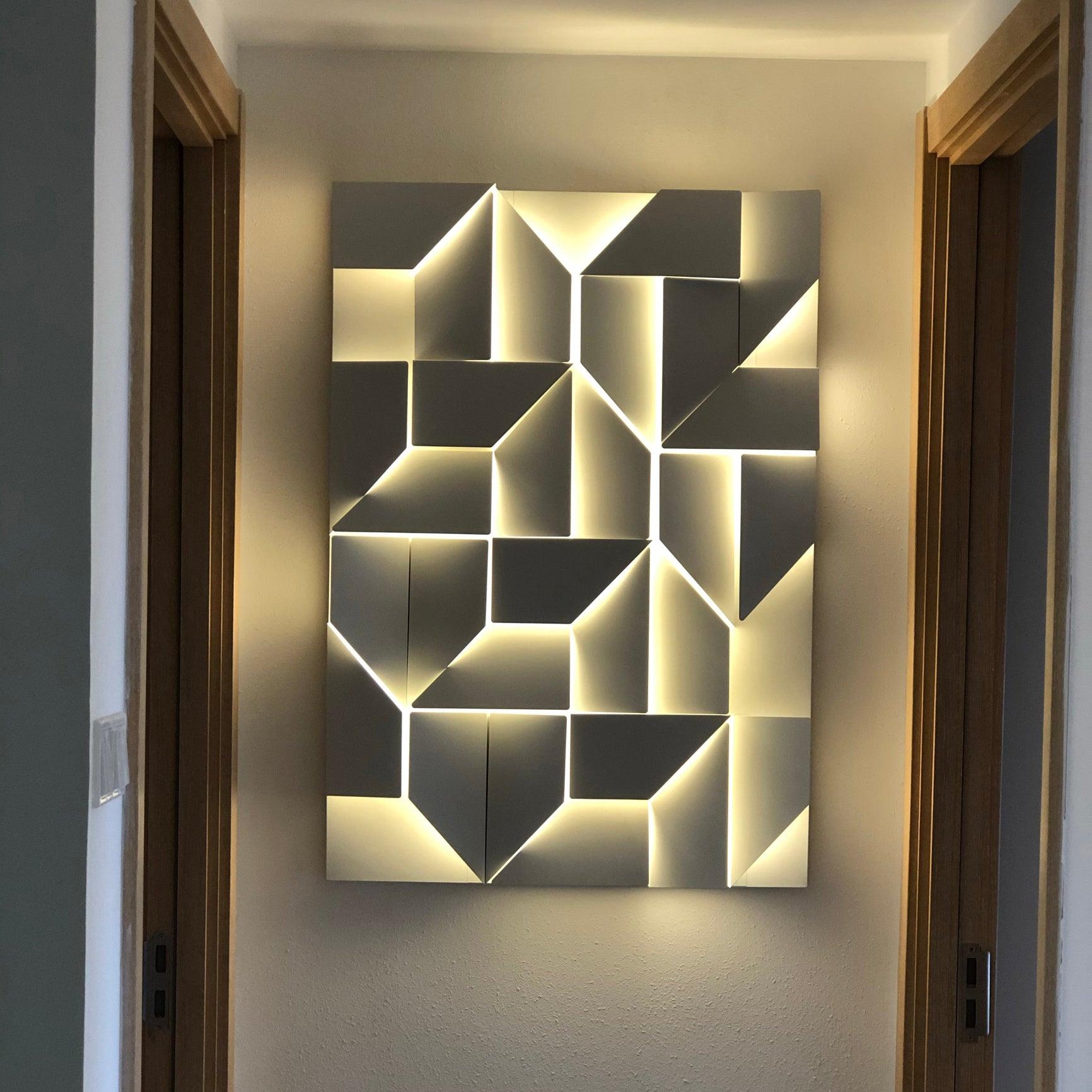 Shadows Grand Sconce - Lamp Outdoor