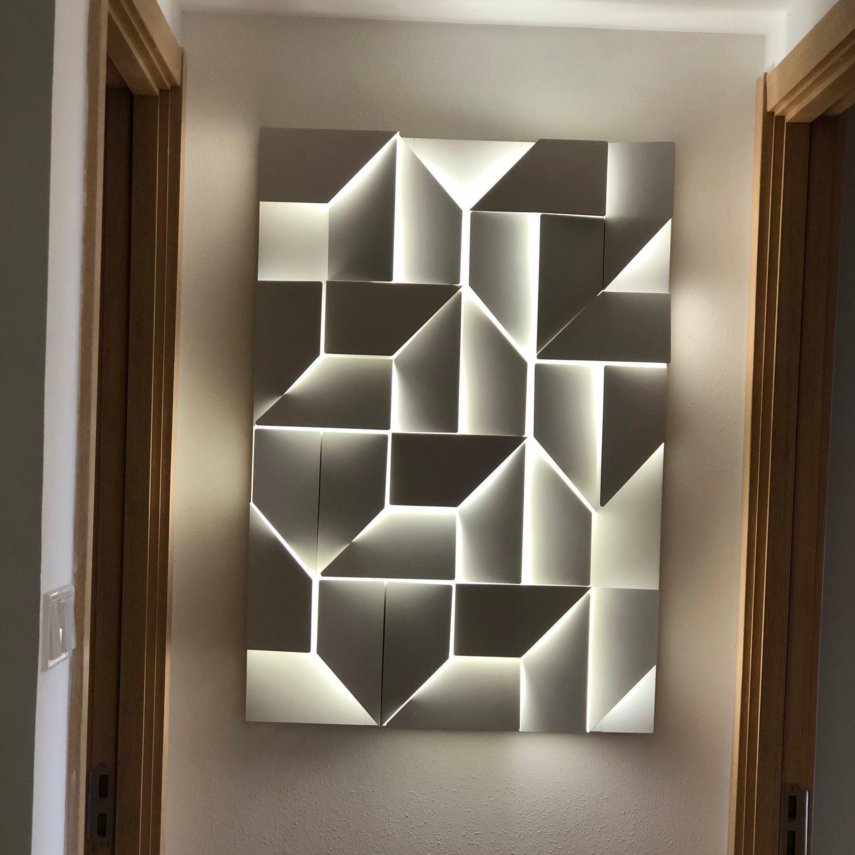 Shadows Grand Sconce - Lamp Outdoor