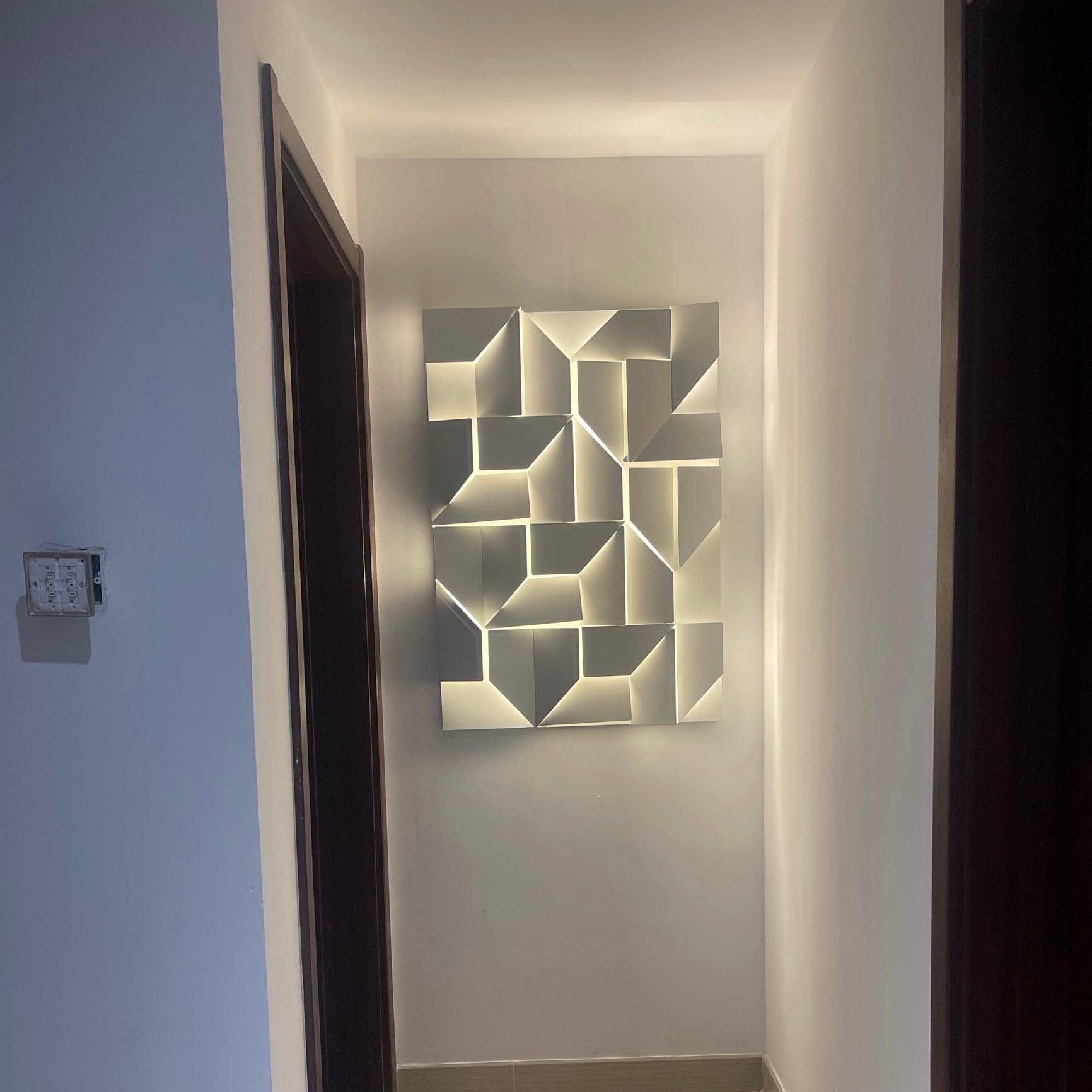Shadows Grand Sconce - Lamp Outdoor