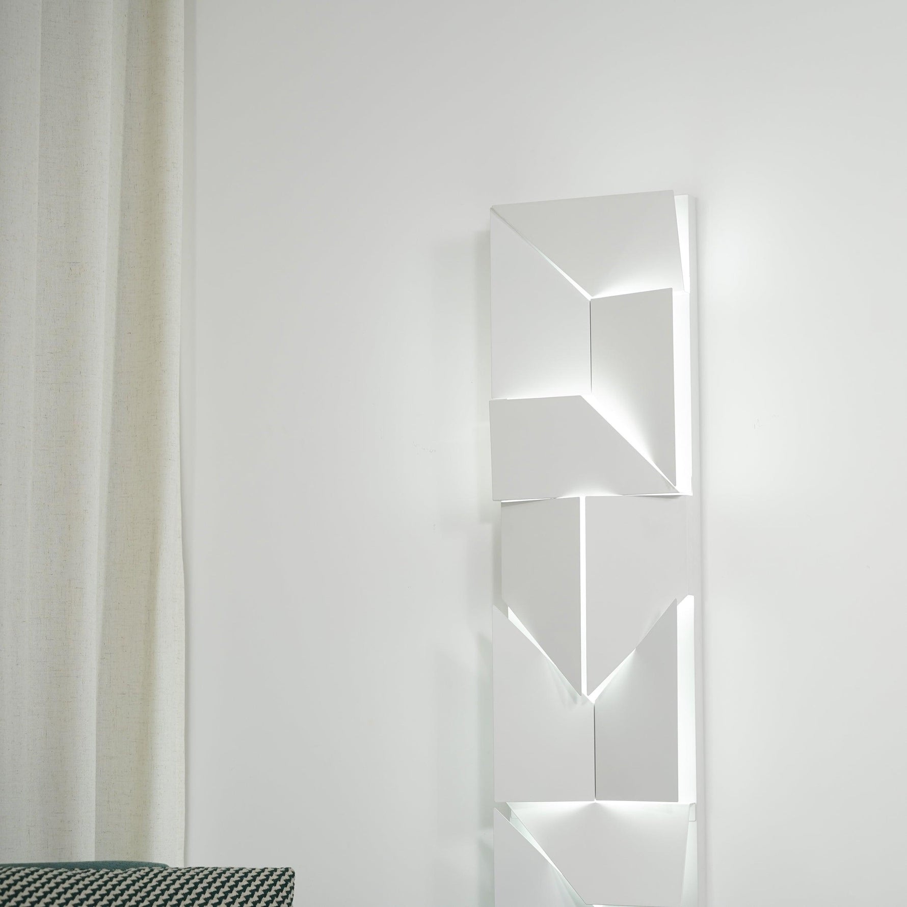 Shadows Grand Sconce - Lamp Outdoor