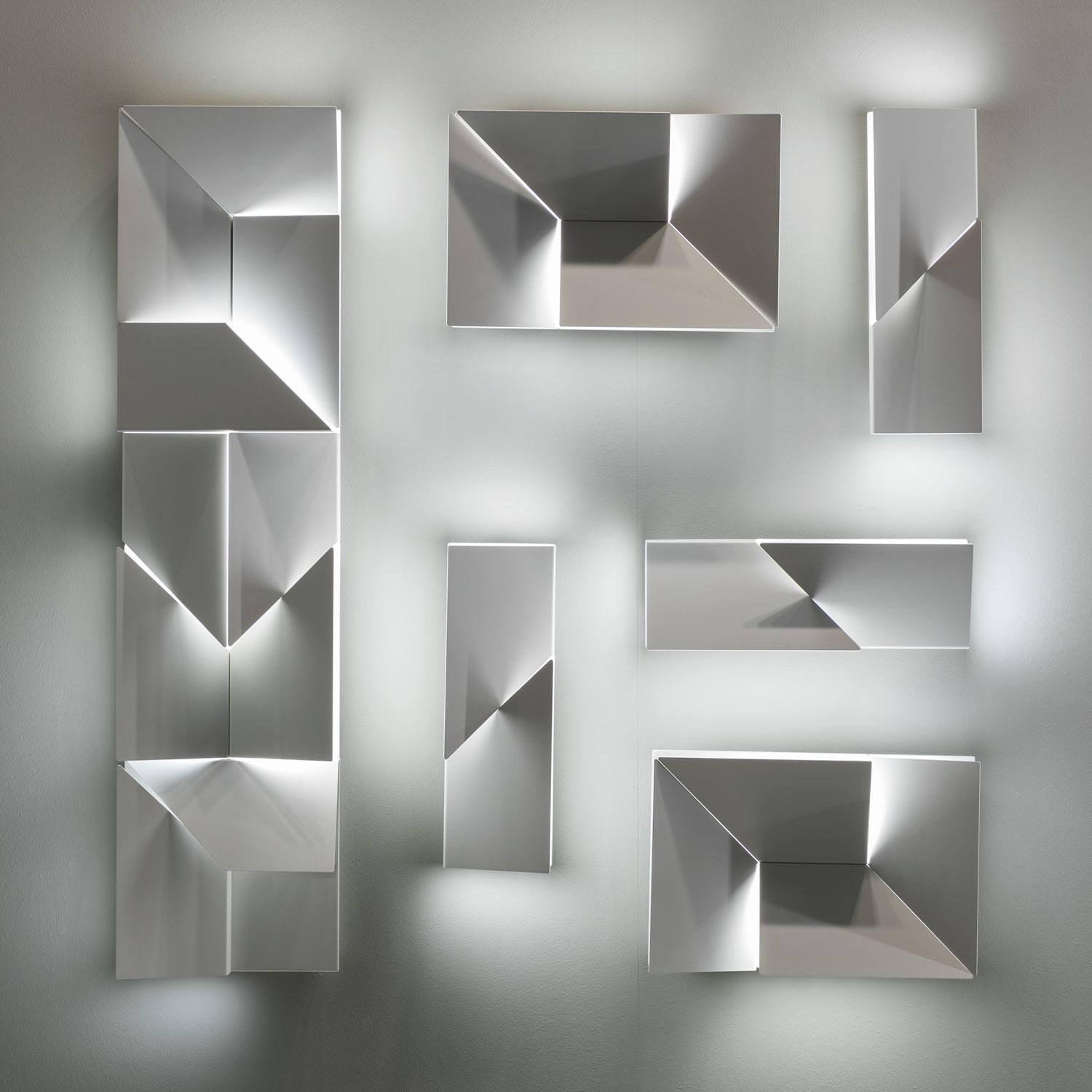 Shadows Grand Sconce - Lamp Outdoor