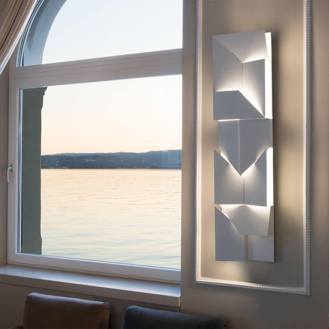 Shadows Grand Sconce - Lamp Outdoor