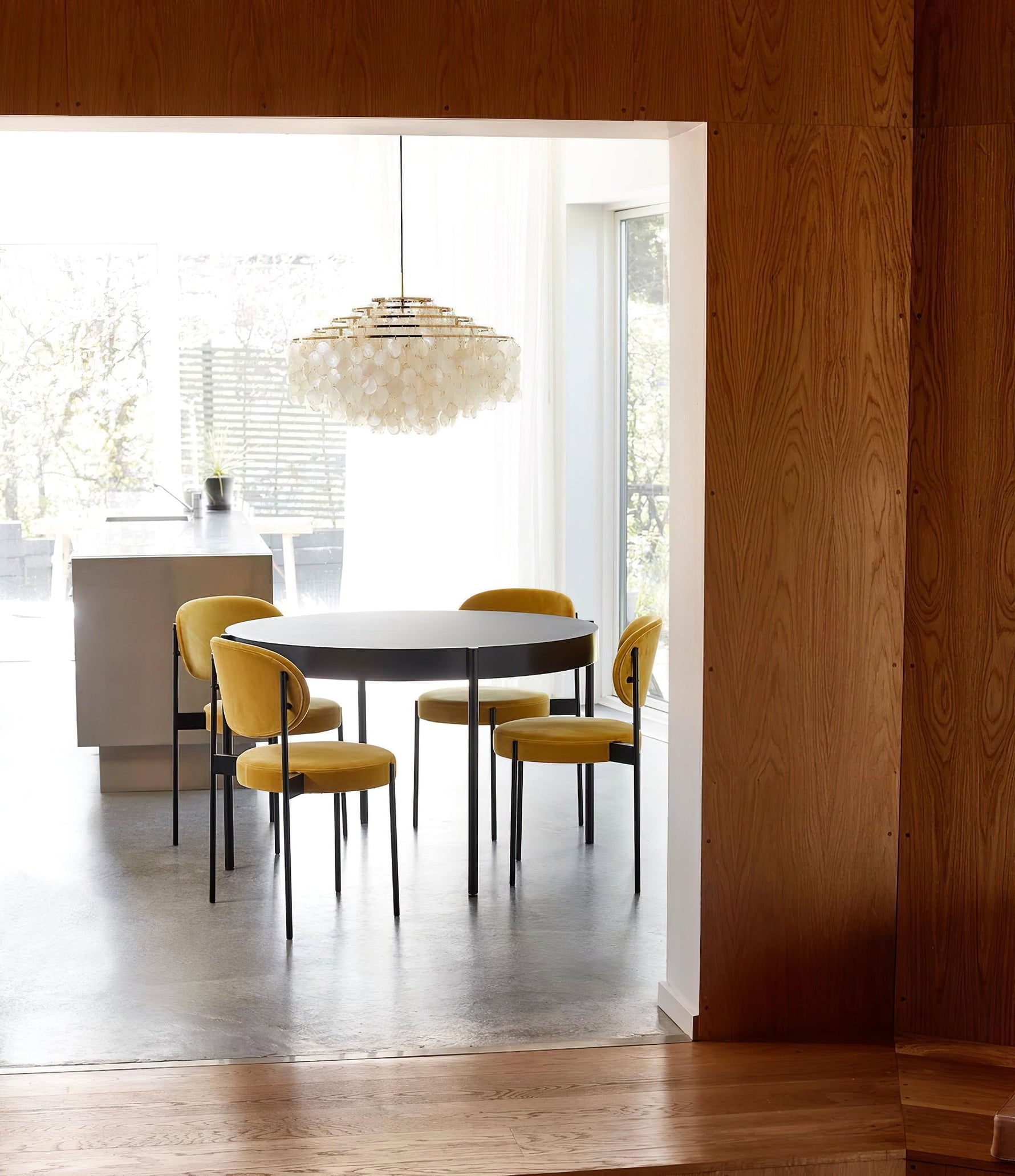 Round Shell Chandelier - Lamp Outdoor