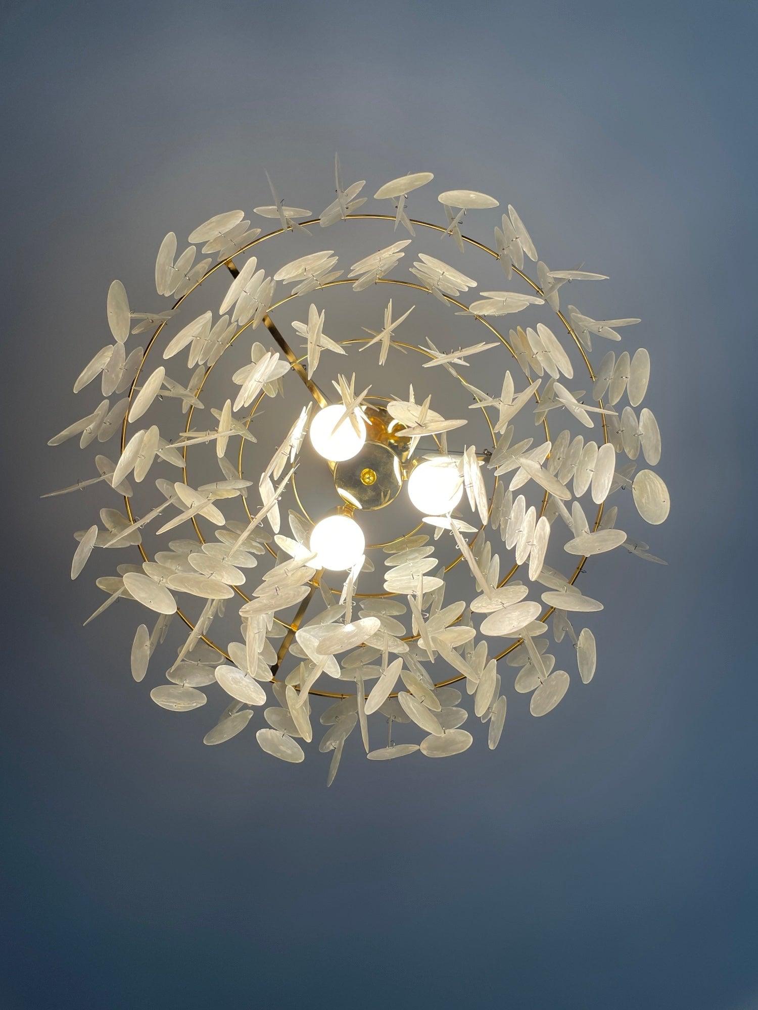 Esileth Postmodern Luxury Shell Wind Chime Metal Chandelier - Lamp Outdoor