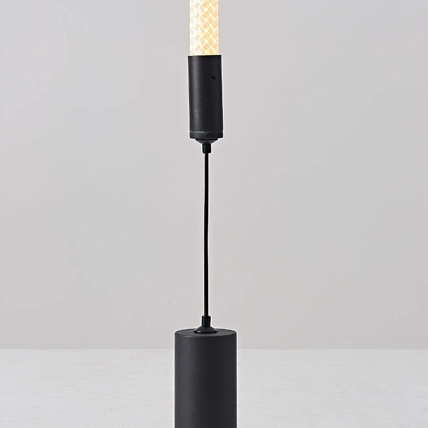 Silas Vertical Pendant Light - Lamp Outdoor