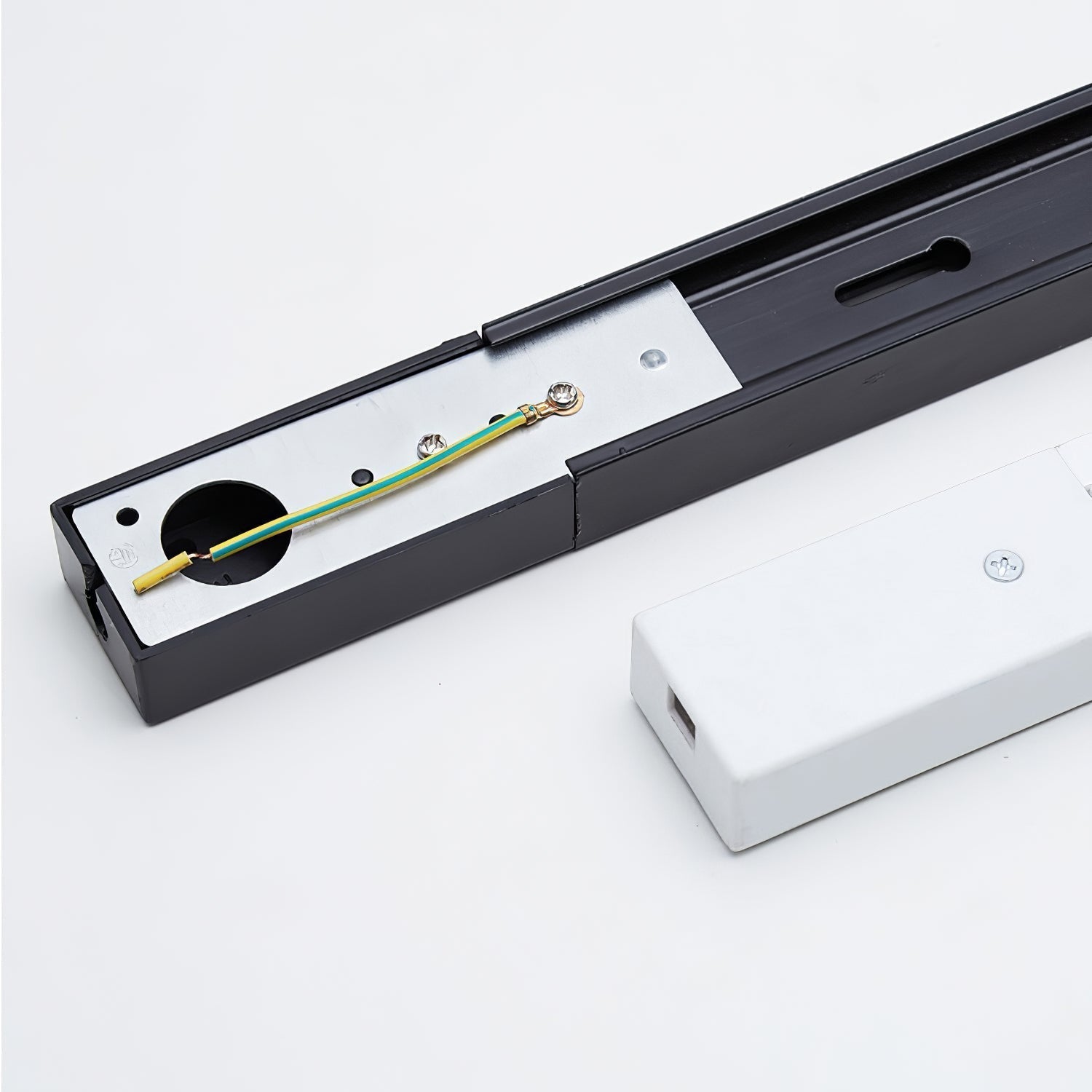 Sleek Cylinder Track Light - Lamp Outdoor