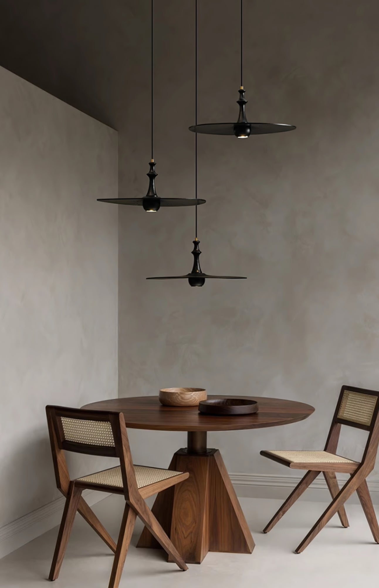 Syrinyra Sculptural Wood Disc Pendant Light - Lamp Outdoor