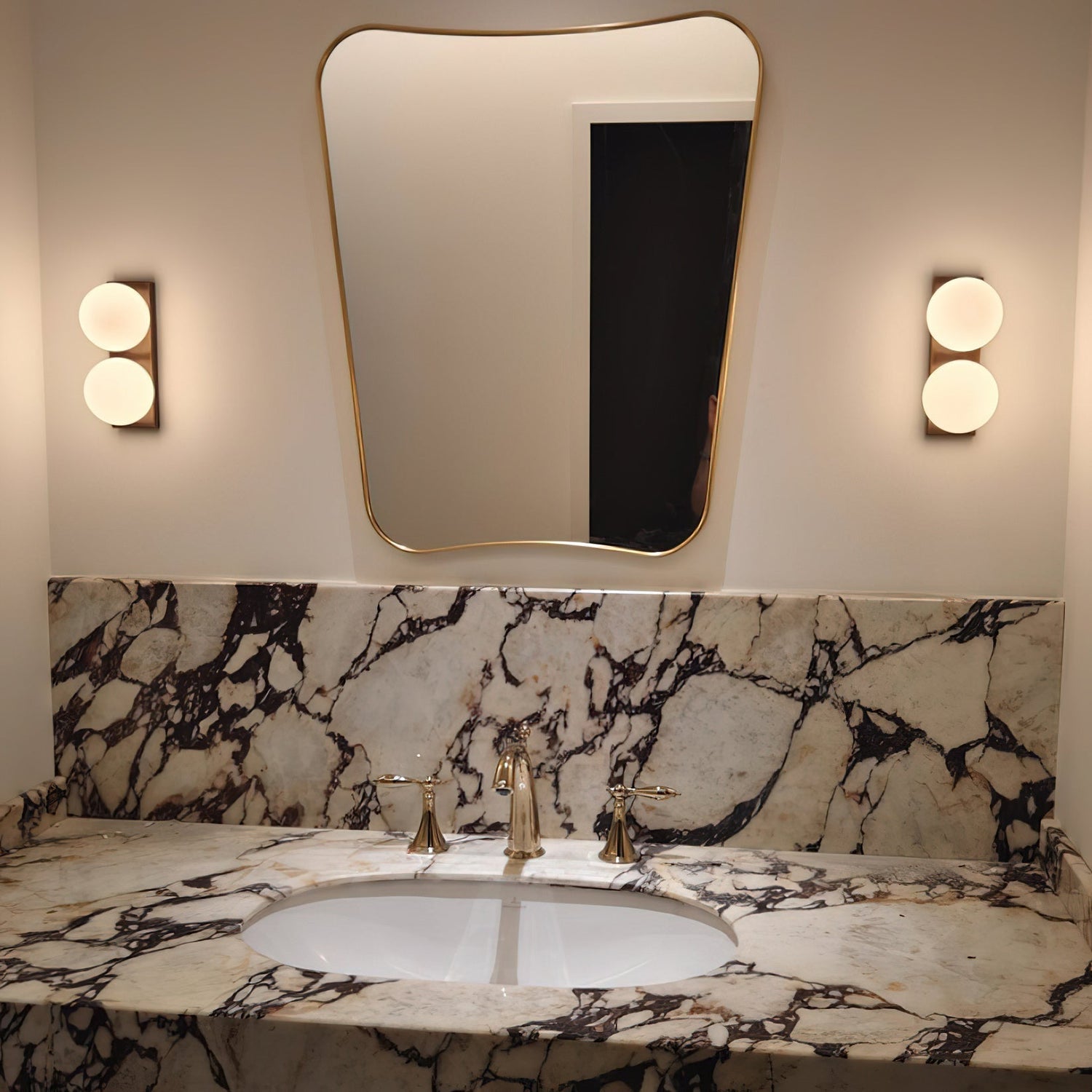 Sprite Contemporary Glass Wall Light