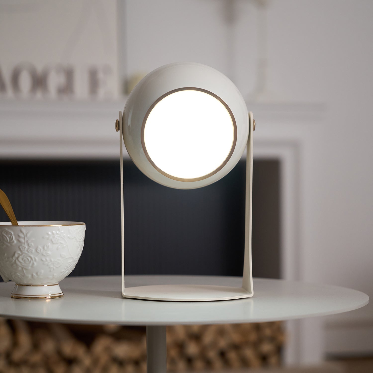 Svejk Modern Table Lamp