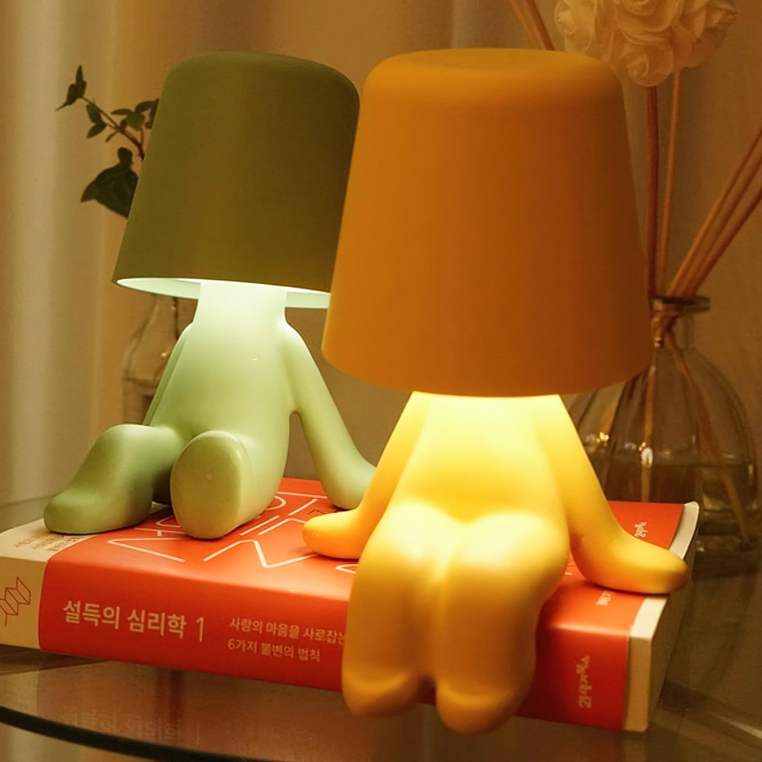 Sweet Artistic Resin Table Lamp