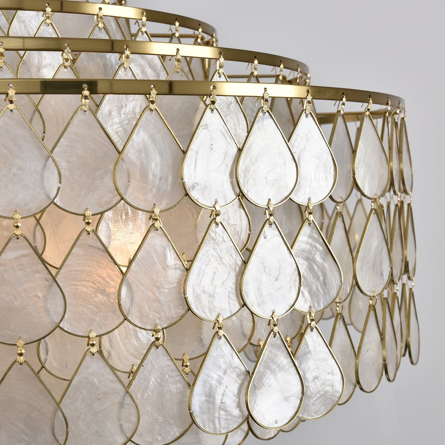 Teardrops Shell Chandelier - Lamp Outdoor