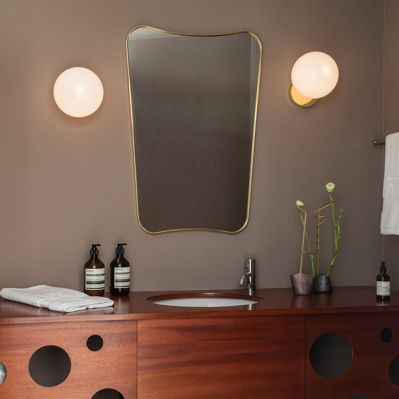 Tip of The Tongue Wall Lamp - Lamp Outdoor