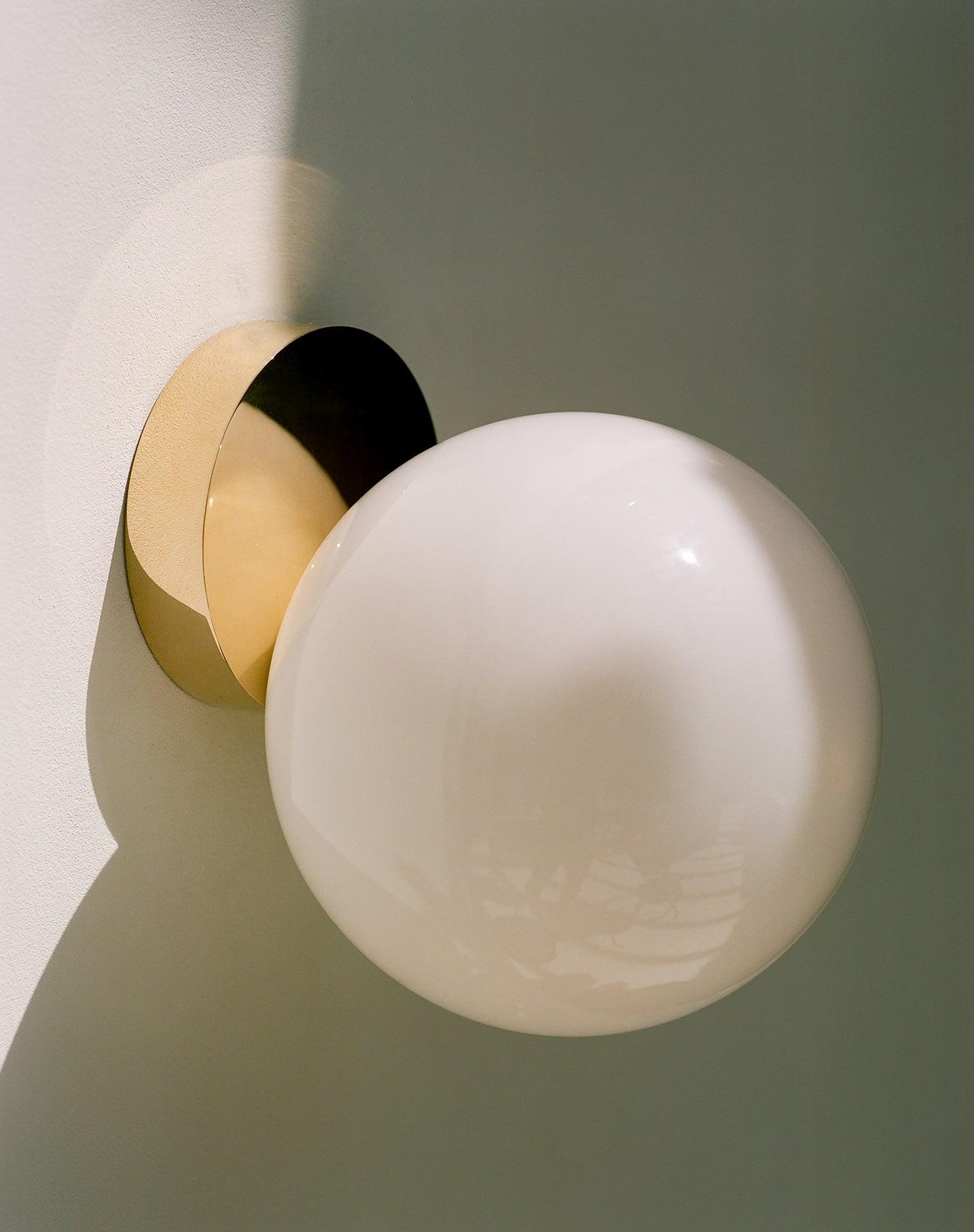 Tip of The Tongue Wall Lamp - Lamp Outdoor
