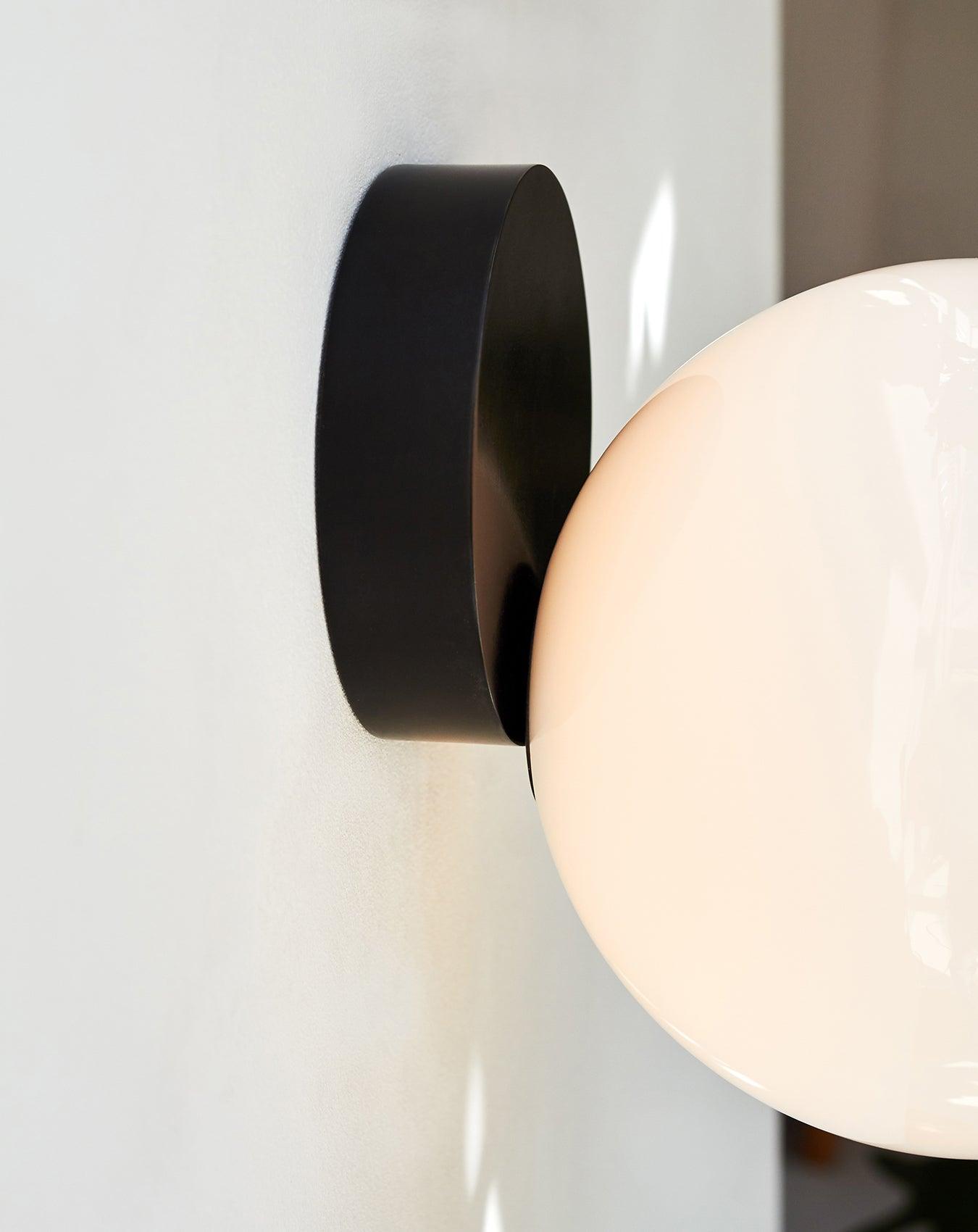Tip of The Tongue Wall Lamp - Lamp Outdoor