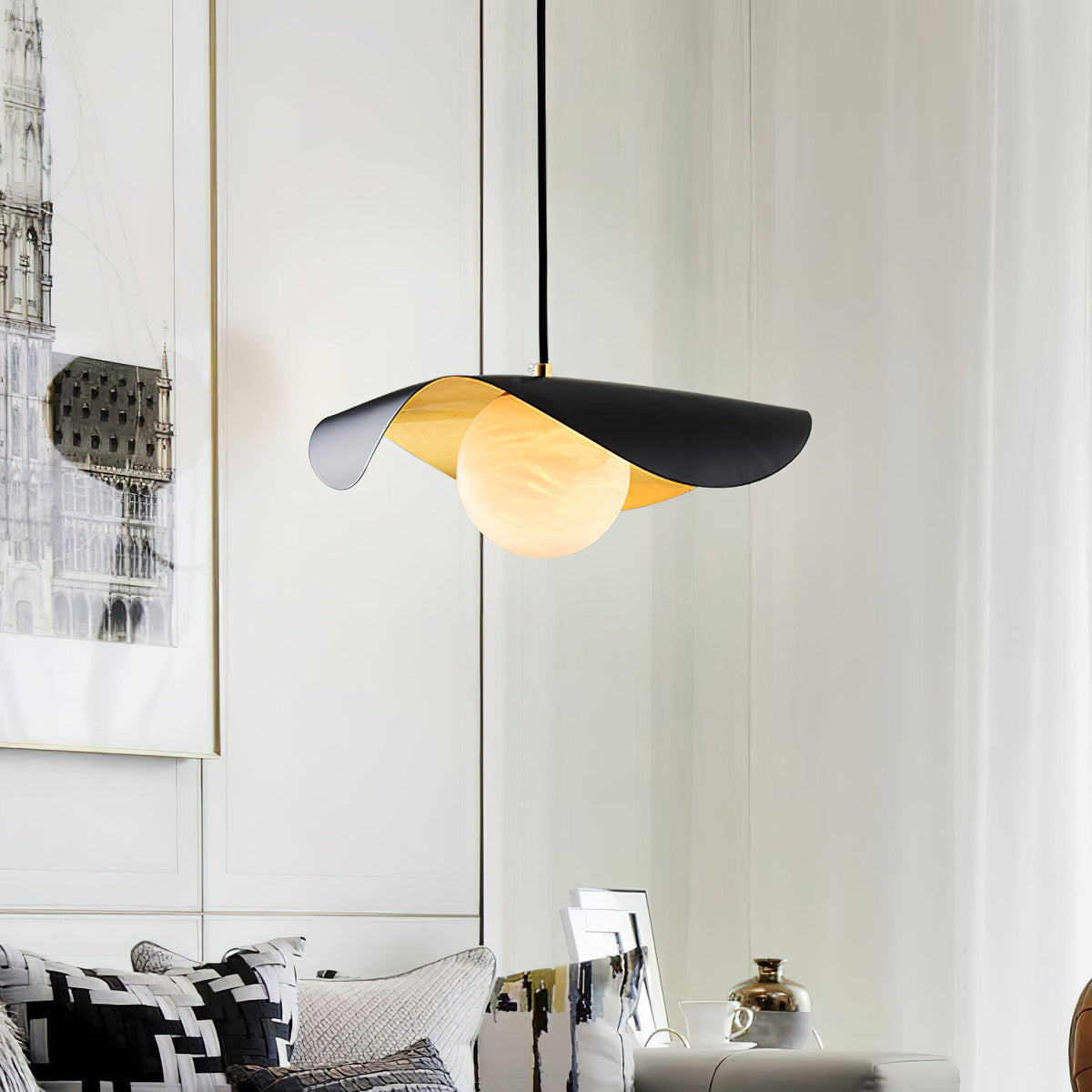 Vatoz Modern Black  Alabaster Pendant Light