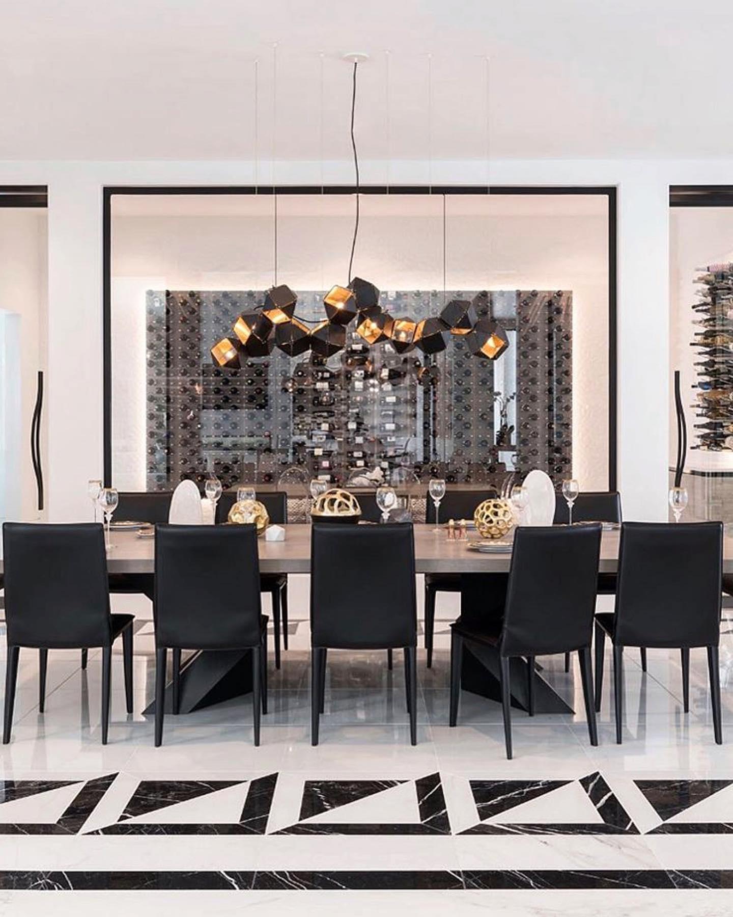 Welles Chandeliers - Lamp Outdoor