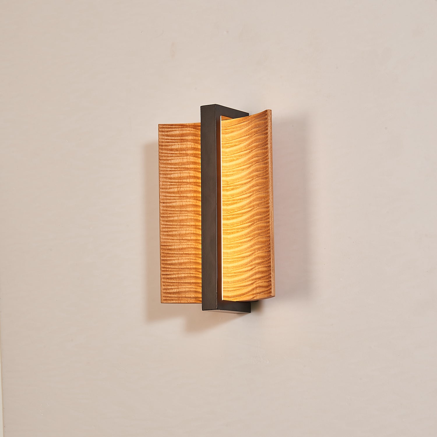 Whisperwood Wall Light - Lamp Outdoor