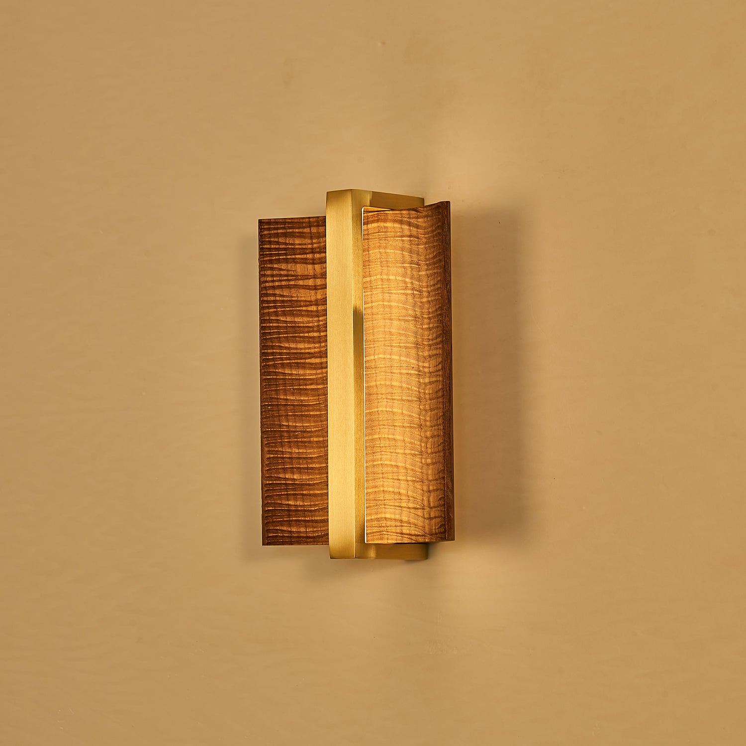 Whisperwood Wall Light - Lamp Outdoor