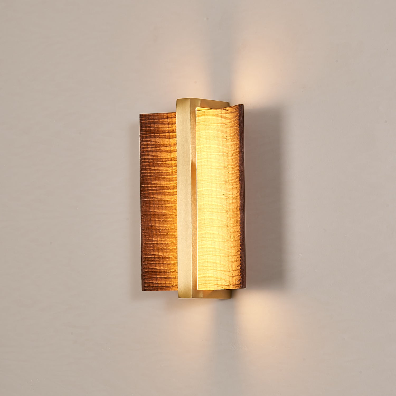 Whisperwood Wall Light - Lamp Outdoor