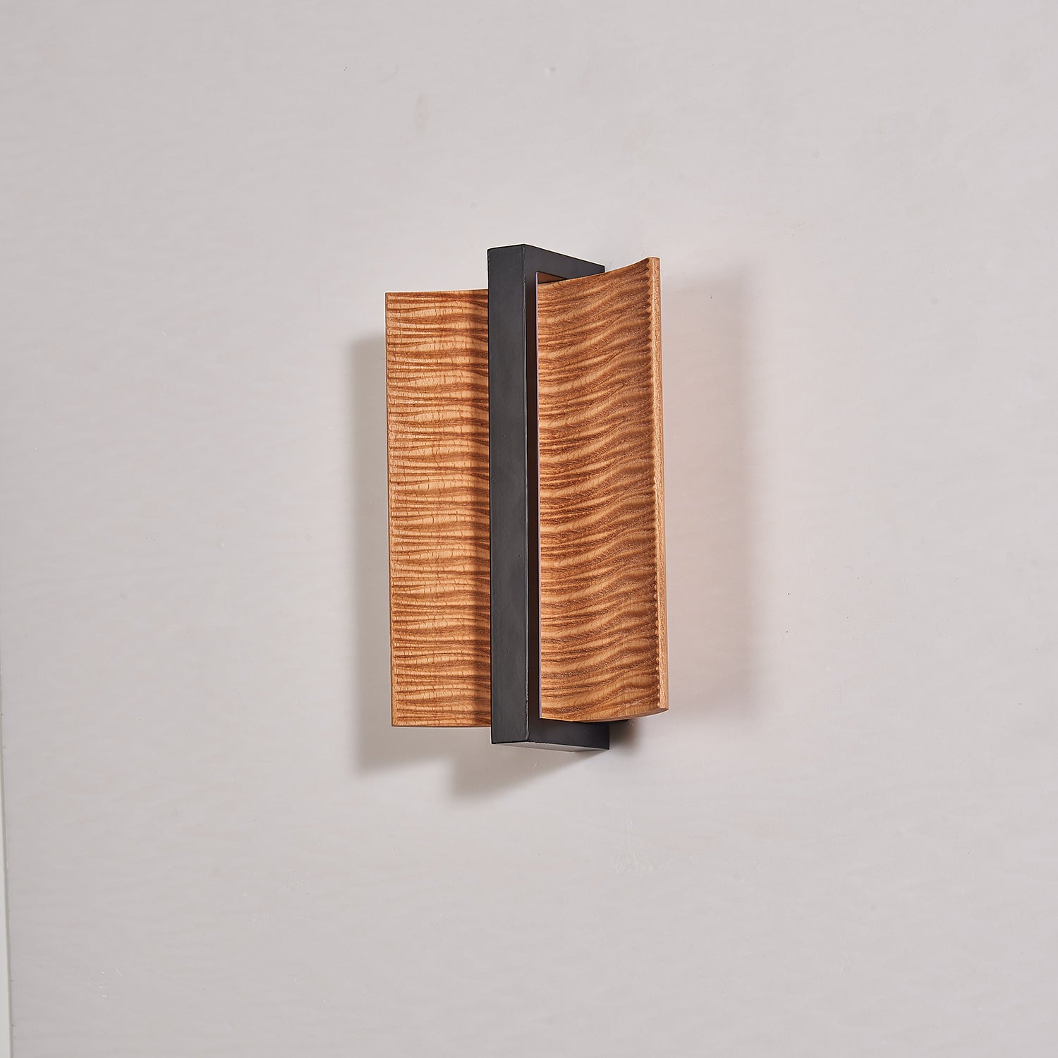 Whisperwood Wall Light - Lamp Outdoor