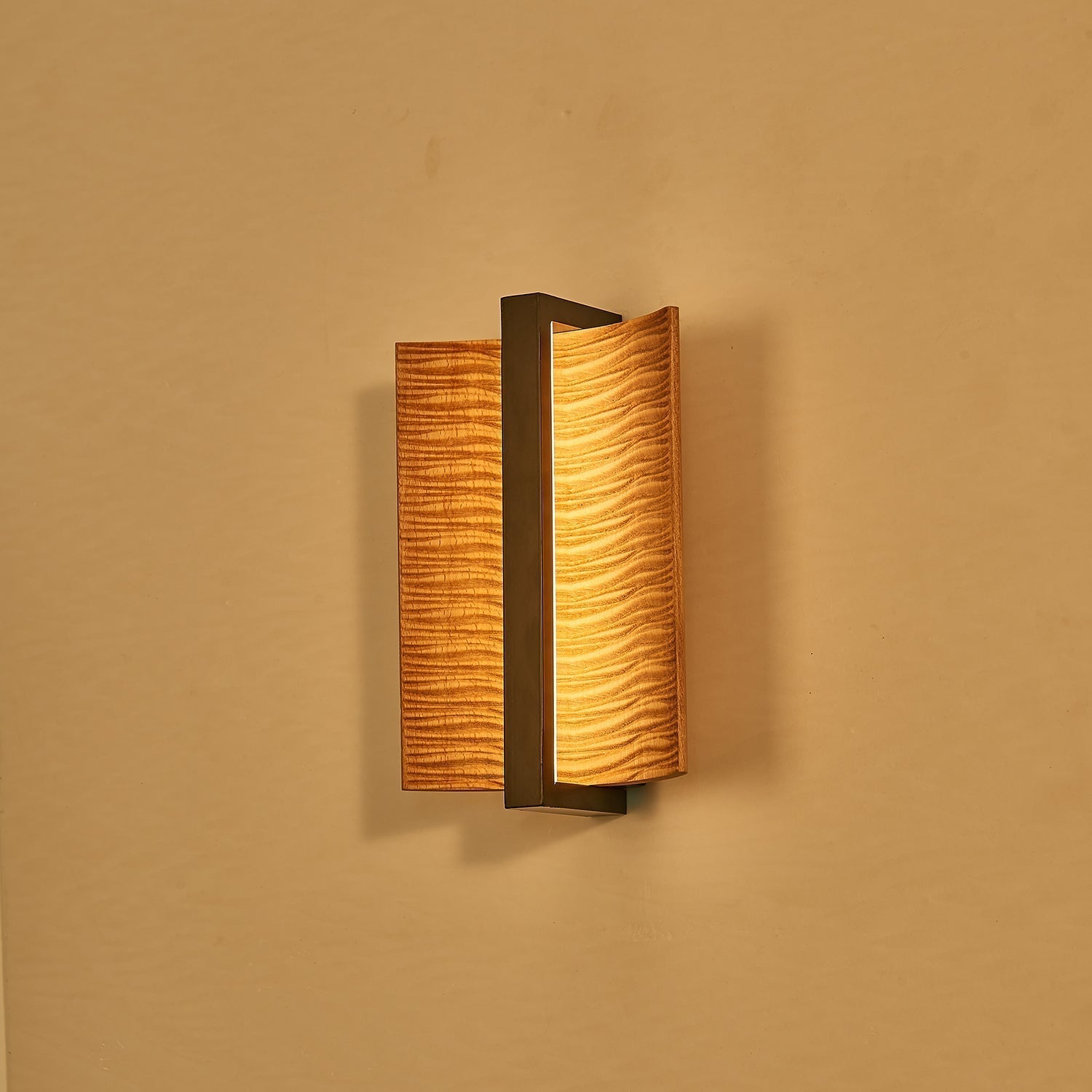 Whisperwood Wall Light - Lamp Outdoor