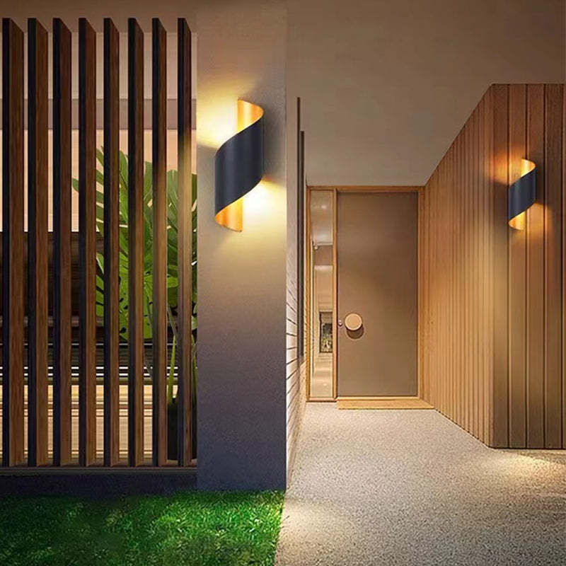 Travin Modern Conch Shape Spiral Outdoor Wall Lamp, Black/White/Gold - Lamp Outdoor
