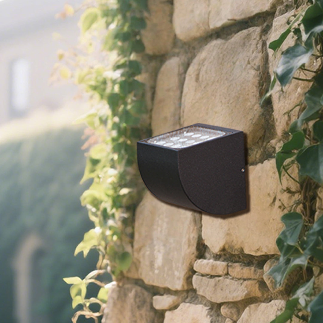 Industrial Outdoor Wall Light Minimalist Style - Lamp Outdoor