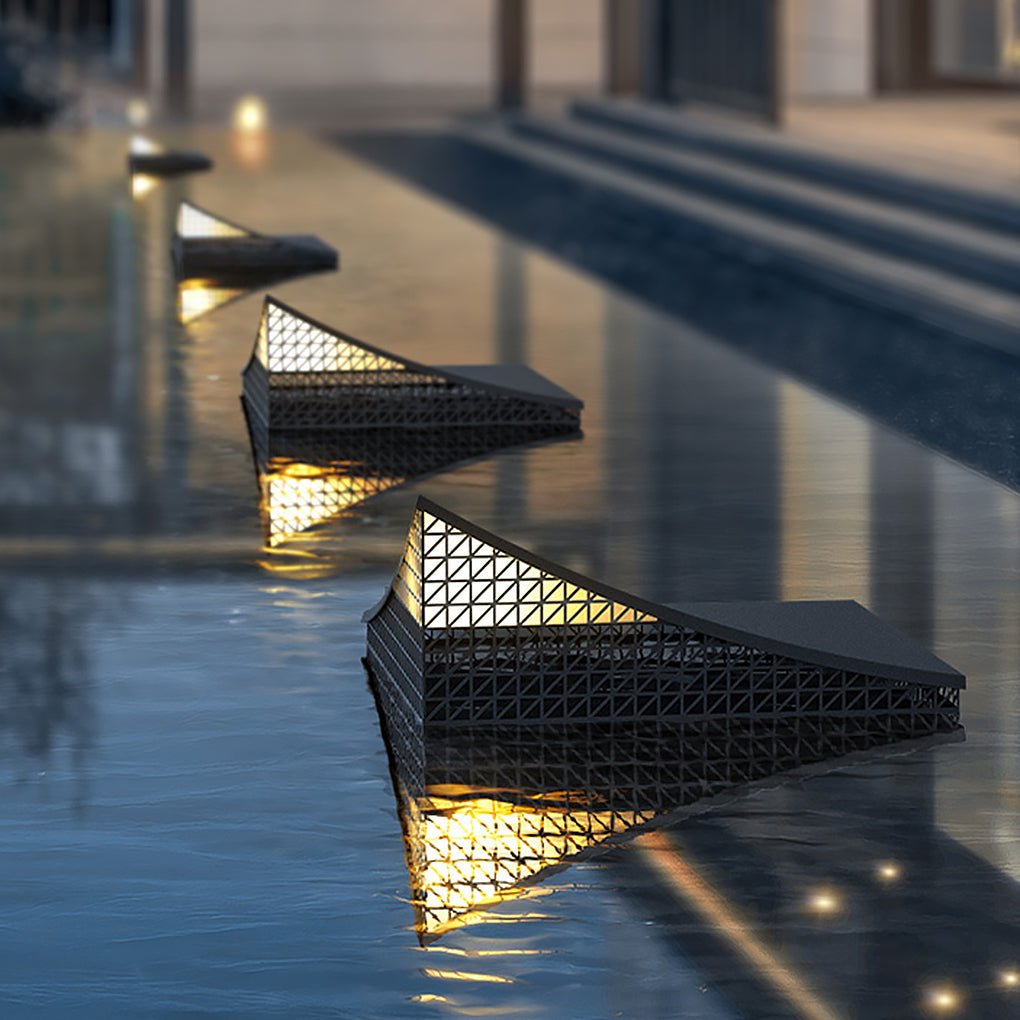 Industrial Solar Garden Light with Elegant Mesh Design - Lamp Outdoor