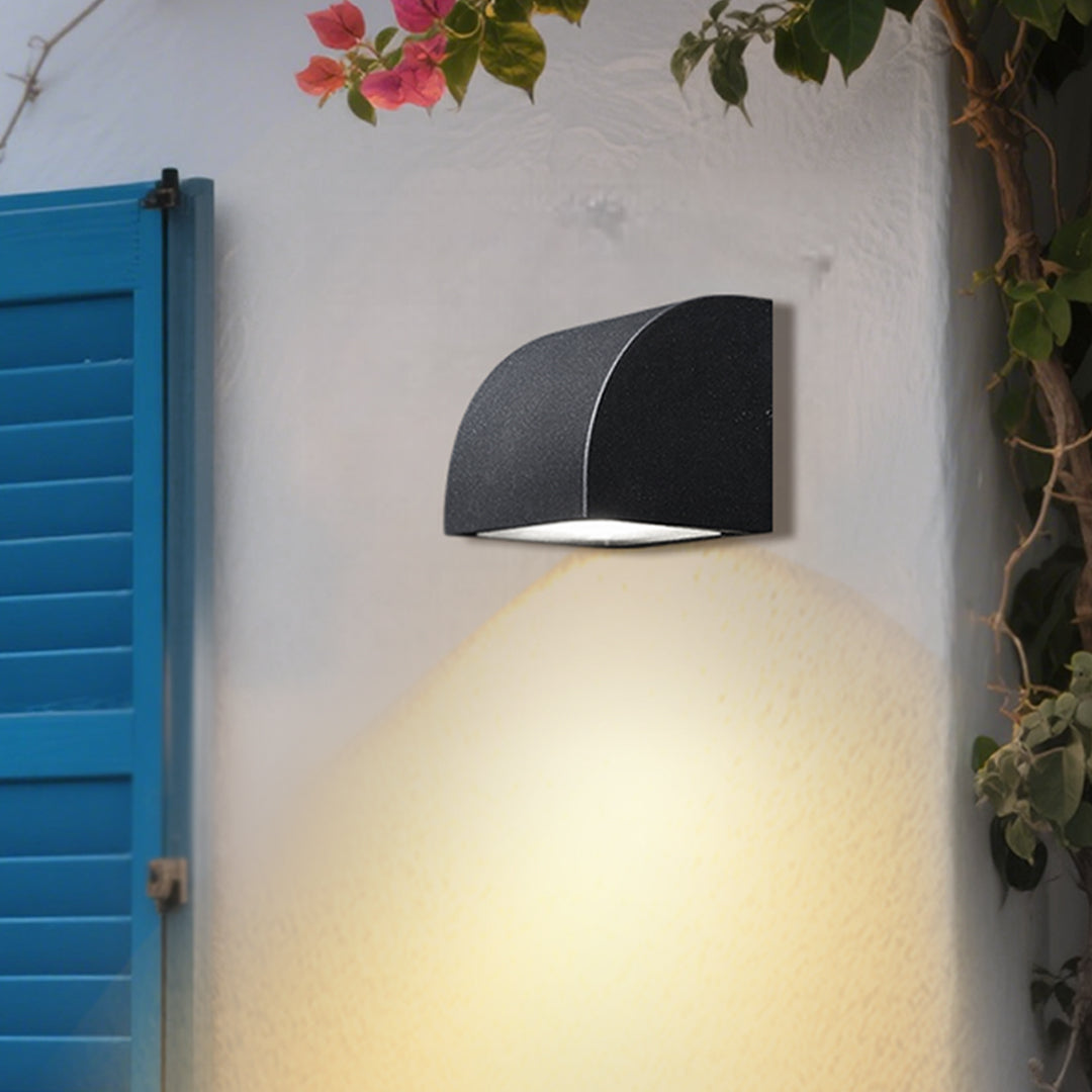 Industrial Outdoor Wall Light Minimalist Style - Lamp Outdoor