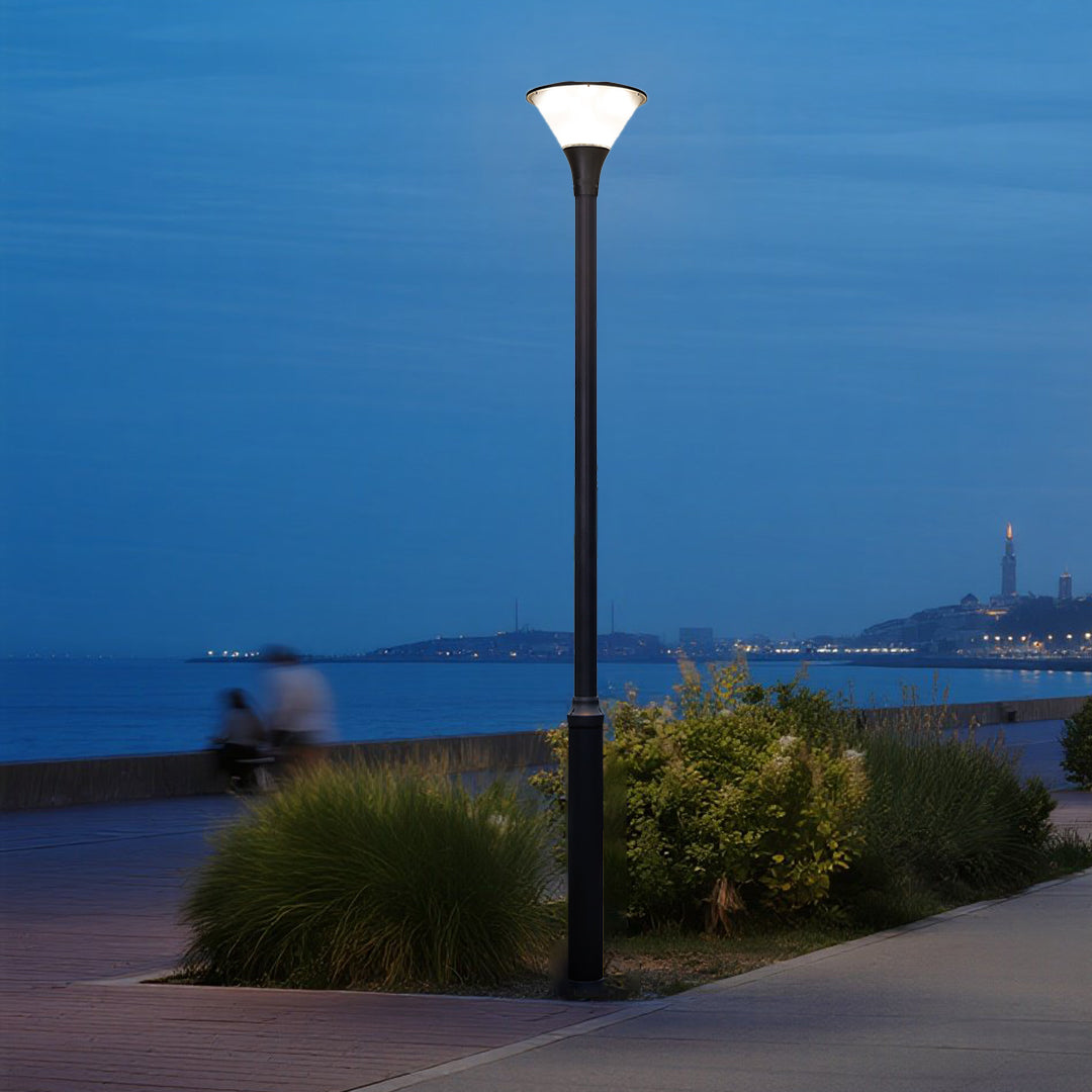High-Pole Yard Post Light Minimalist Style - Lamp Outdoor